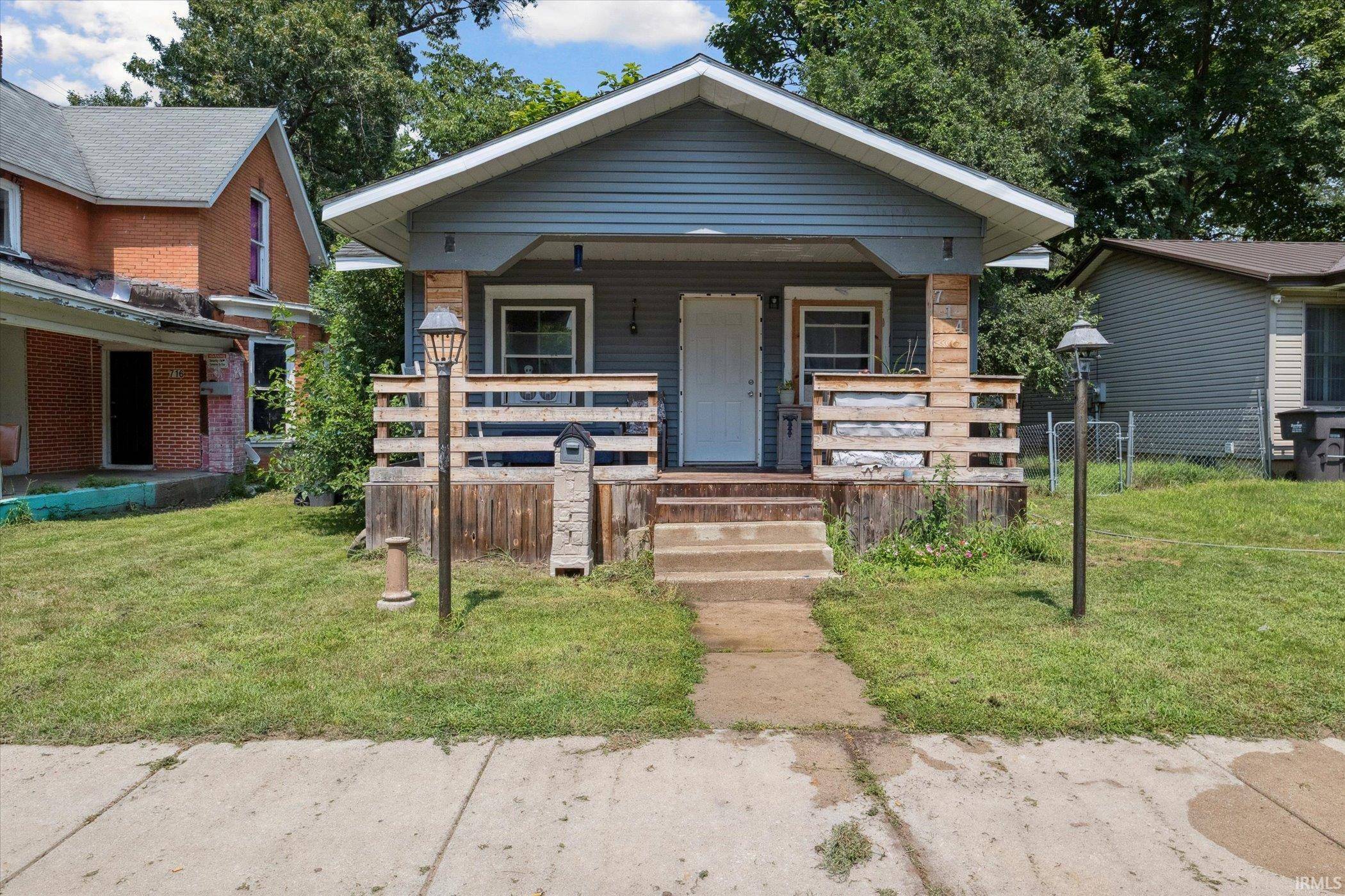 714 W blaine AVE, Elkhart, IN 46516
