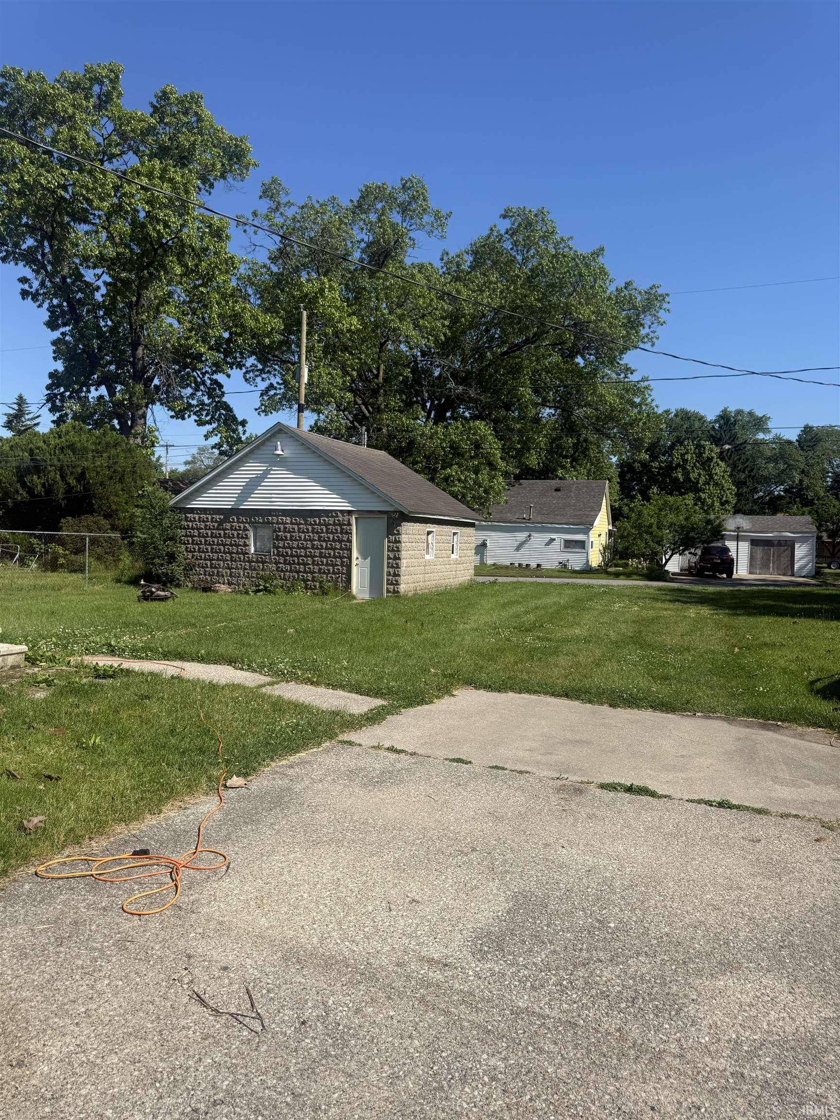 1500 W Lexington AVE, Elkhart, IN 46516