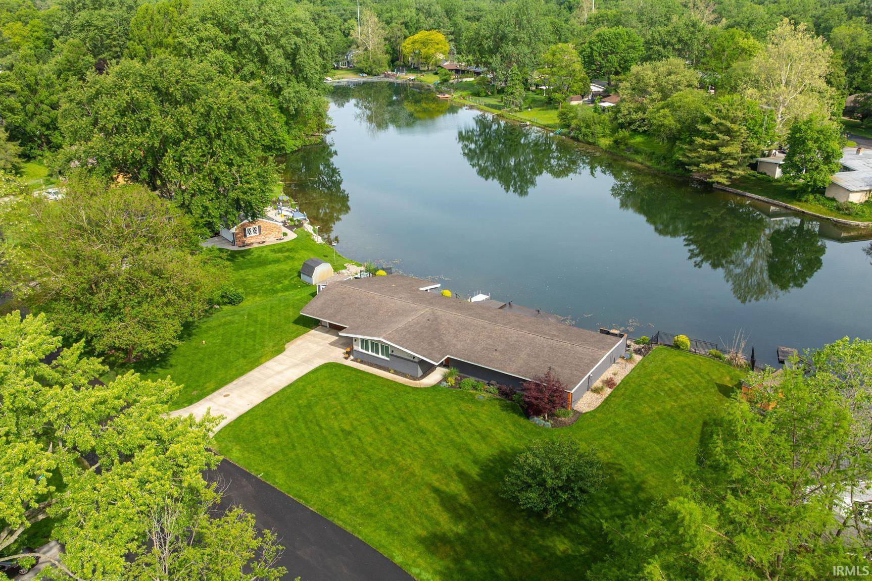 17575 Juday Lake DR, South Bend, IN 46635-1762
