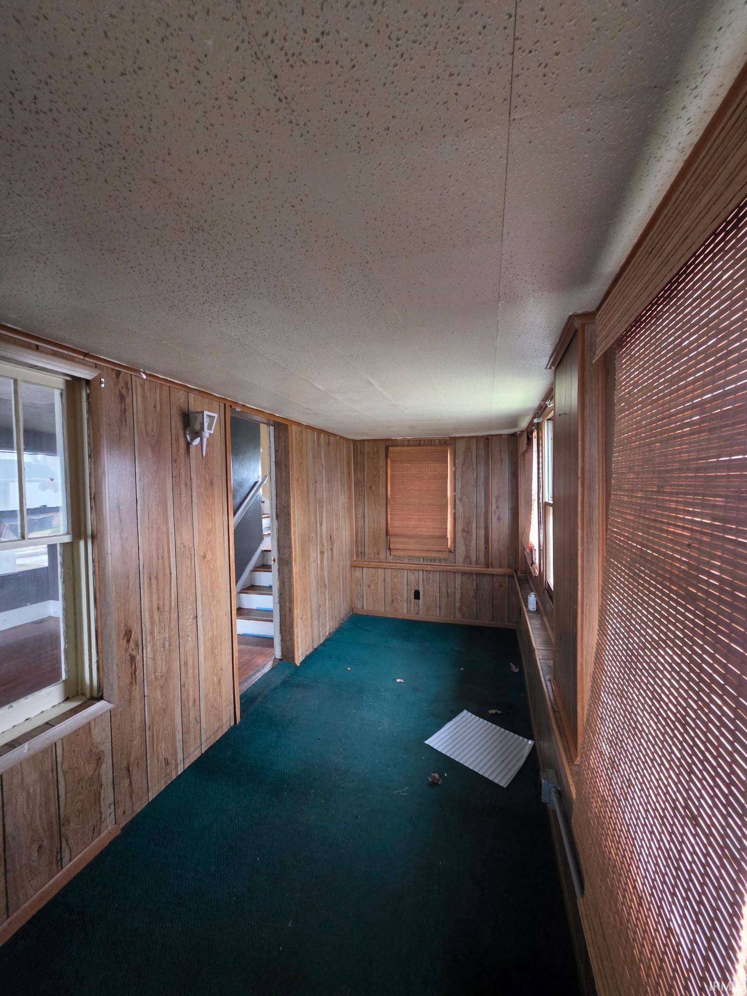 2022 Roger ST, South Bend, IN 46628