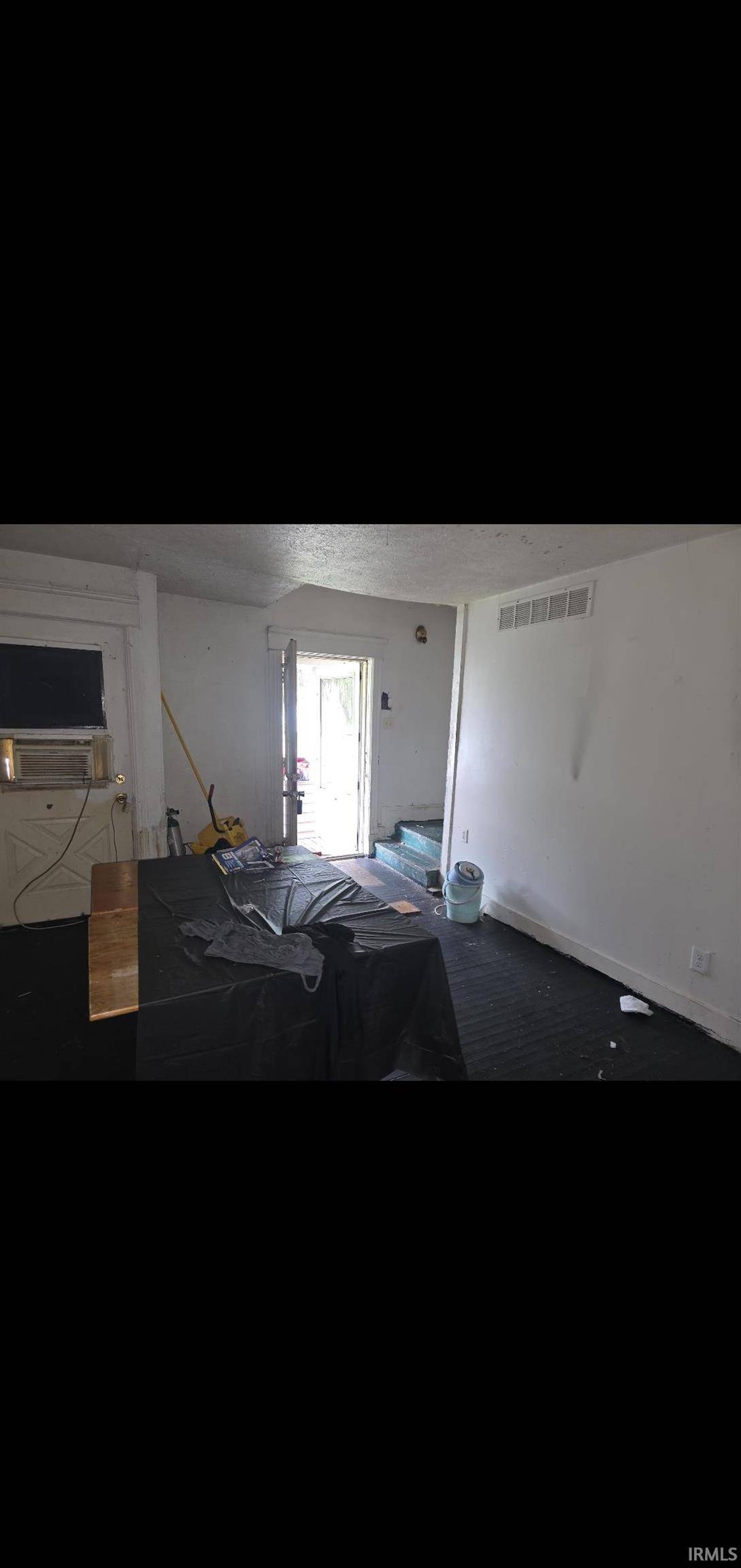 753 Cleveland AVE, South Bend, IN 46628