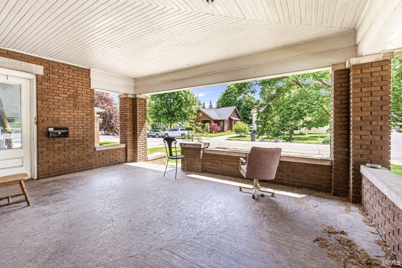 323 S 6th ST, Goshen, IN 46528