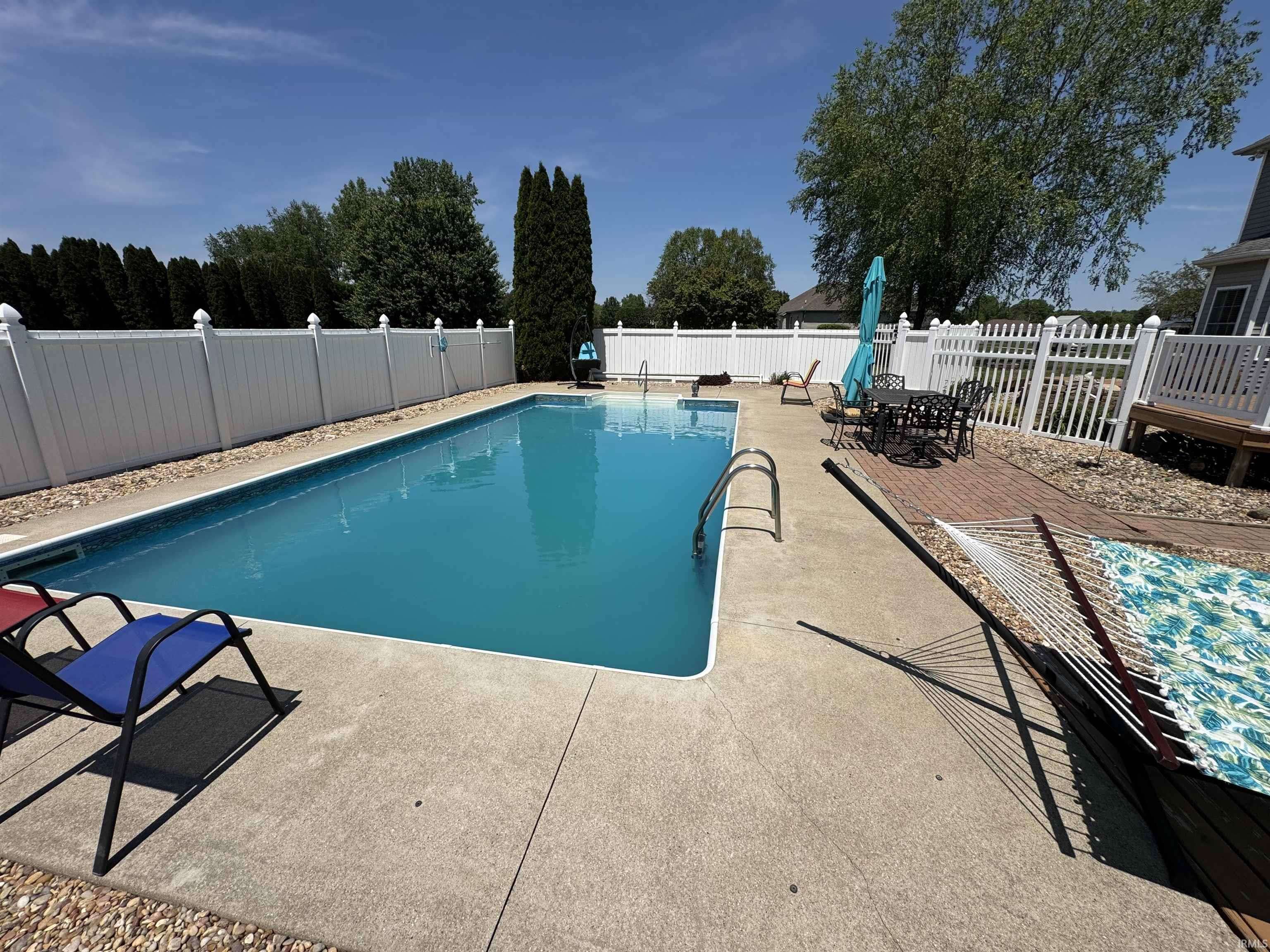 51935 Copperfield CT, Granger, IN 46530-5074