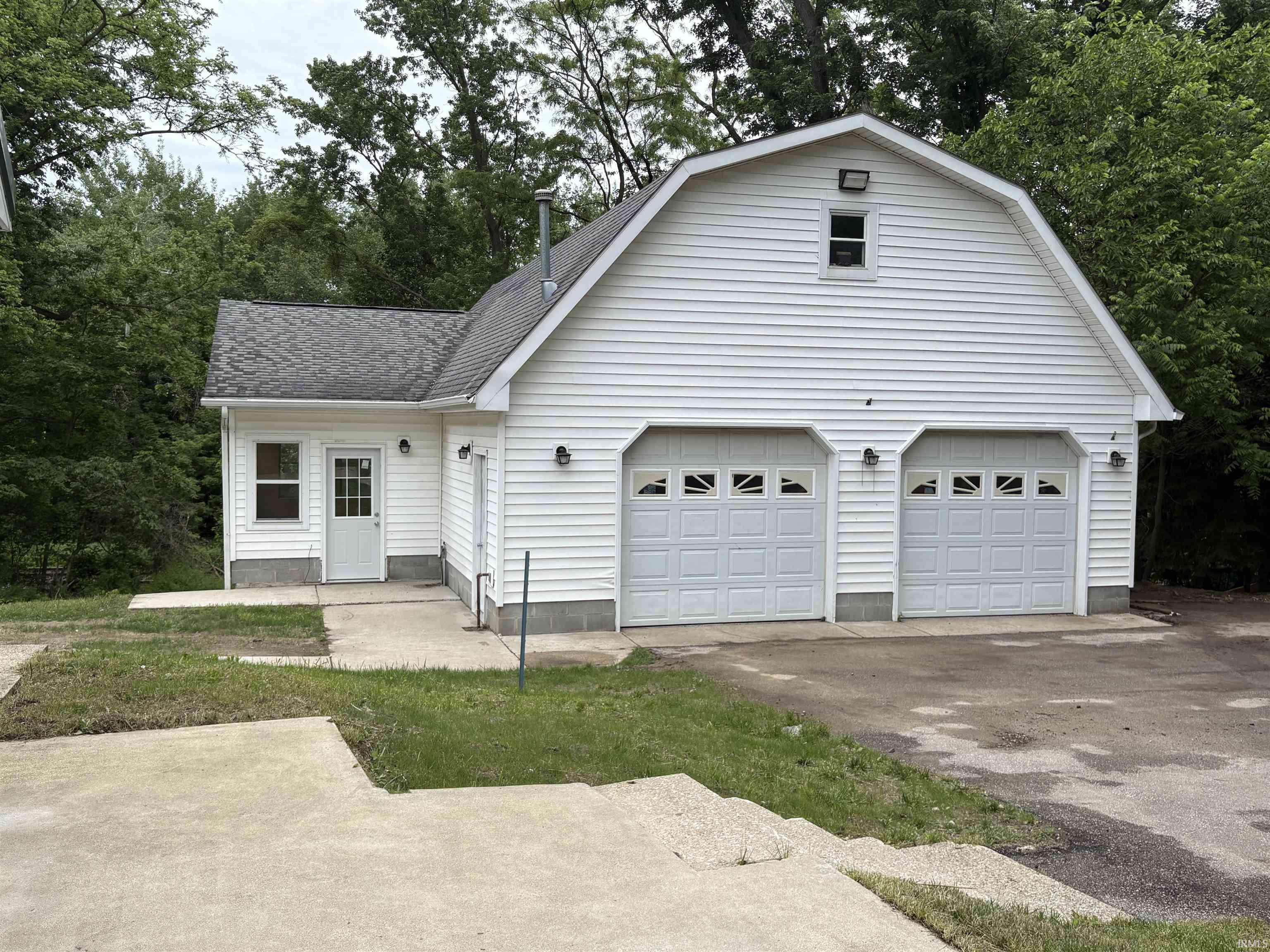 308 Bellevue ST, New Carlisle, IN 46552