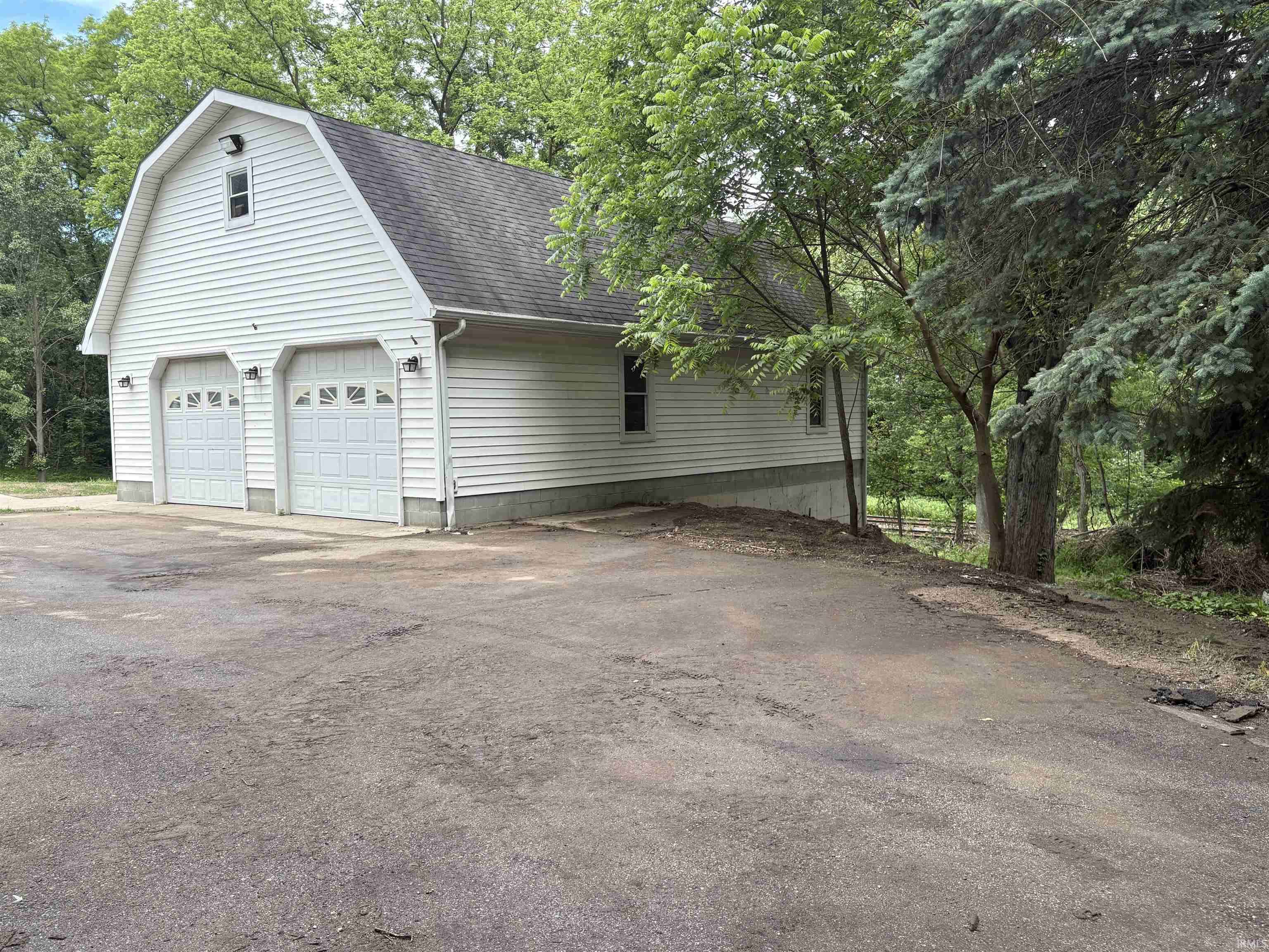 308 Bellevue ST, New Carlisle, IN 46552