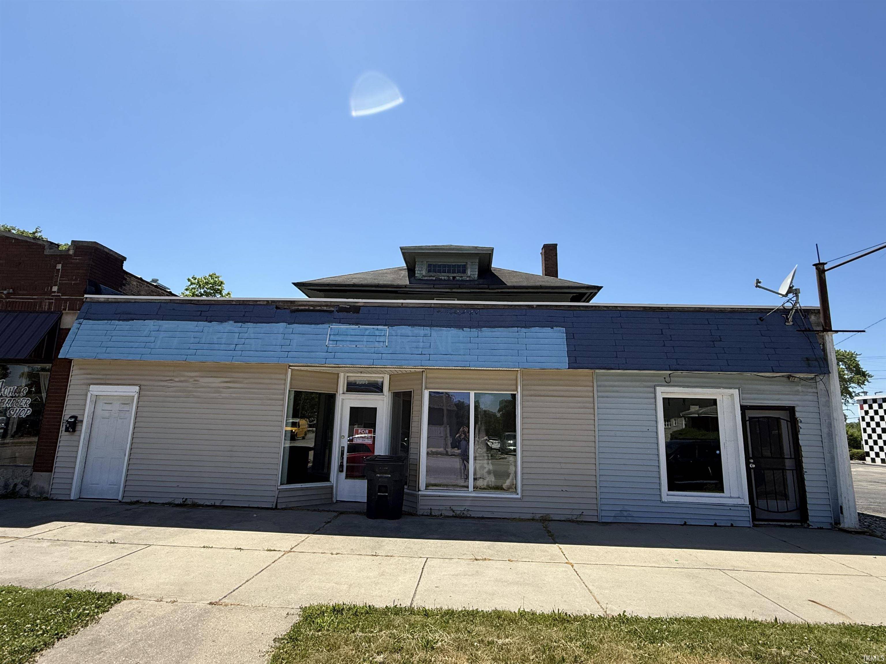 2029 S Michigan ST, South Bend, IN 46613-2326