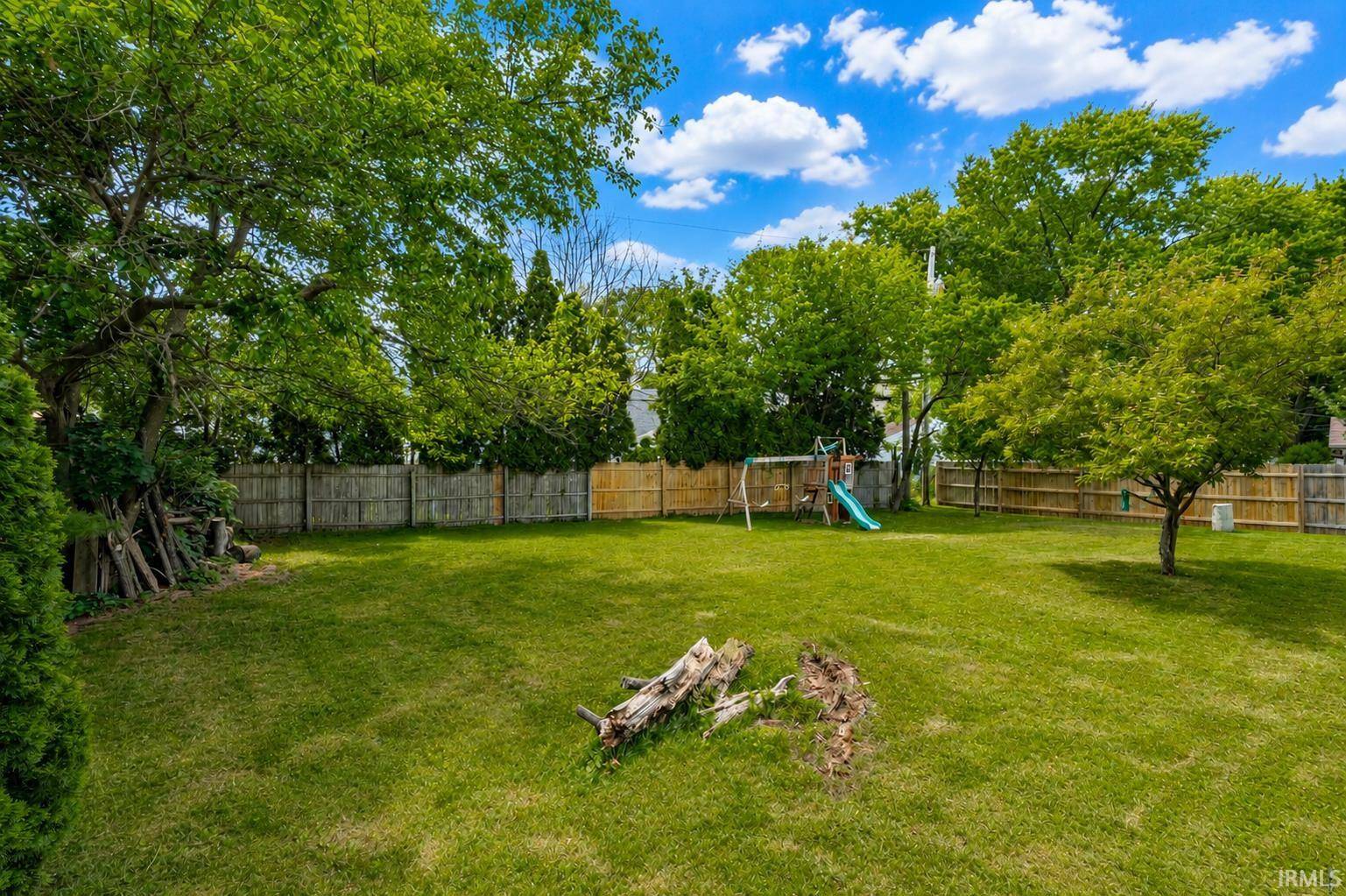 1507 Westmoor Pkwy, Goshen, IN 46526-2065