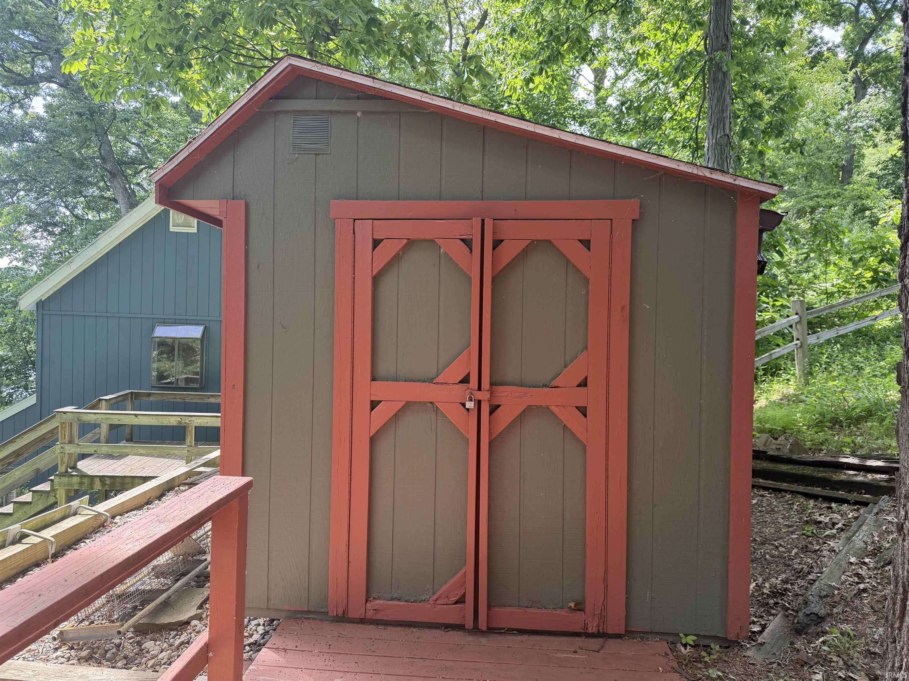 15251 12th RD, Plymouth, IN 46563
