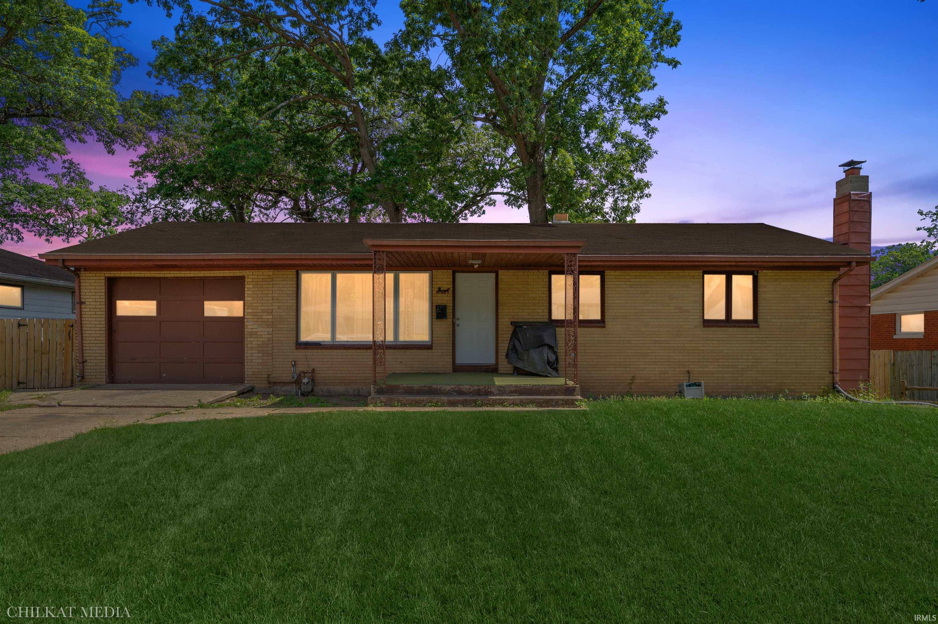 3718 Surrey LN, South Bend, IN 46628