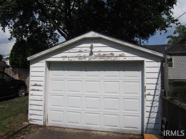 1009 Geyer AVE, Mishawaka, IN 46544-4334