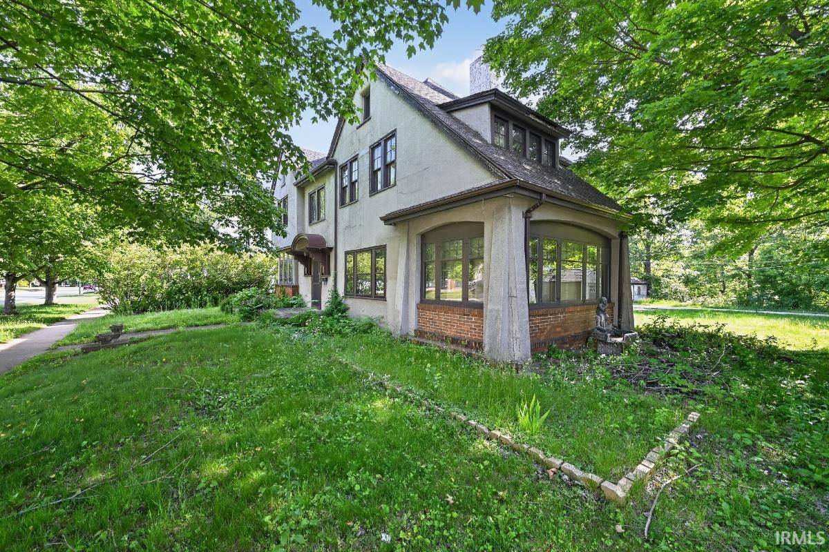 608 N Michigan ST, Plymouth, IN 46563-1530