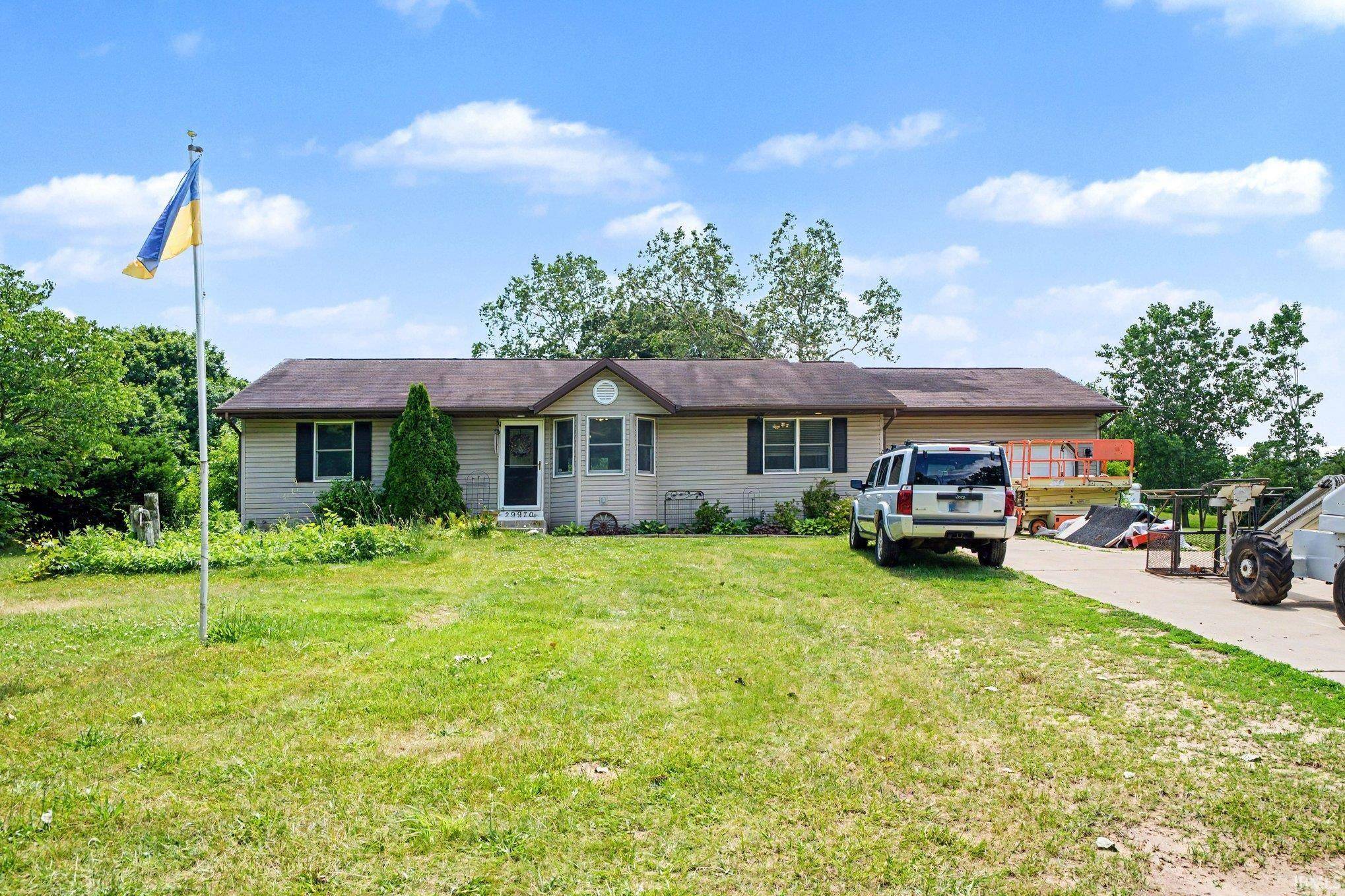 29970 County Road 24 ***, Elkhart, IN 46517-8647