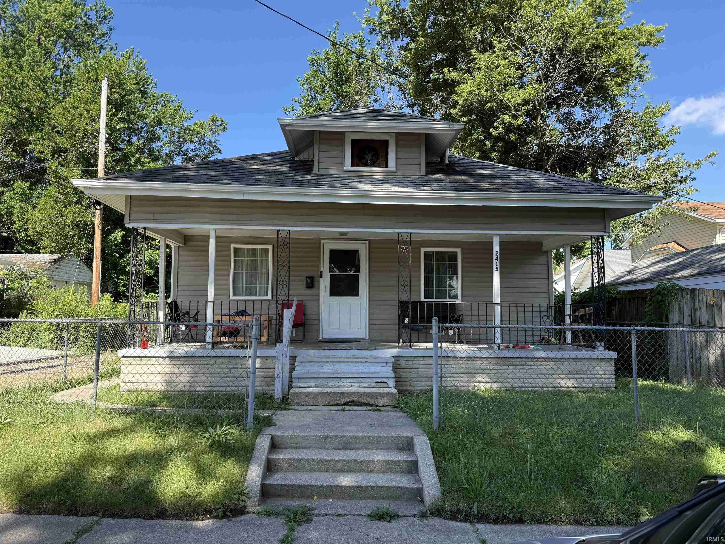 2415 Fellows ST, South Bend, IN 46614