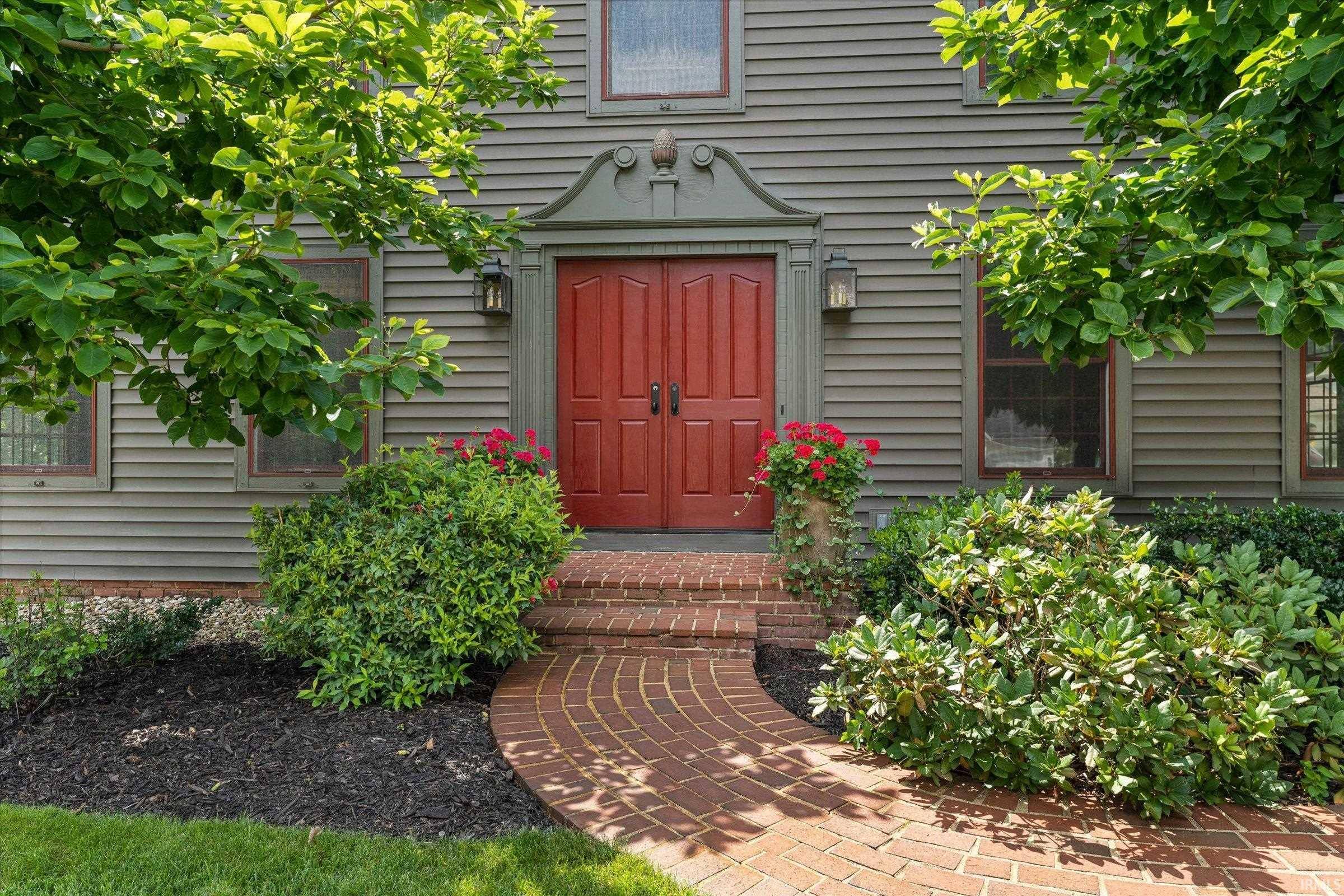 21816 Locust Bend CT, South Bend, IN 46628-1861