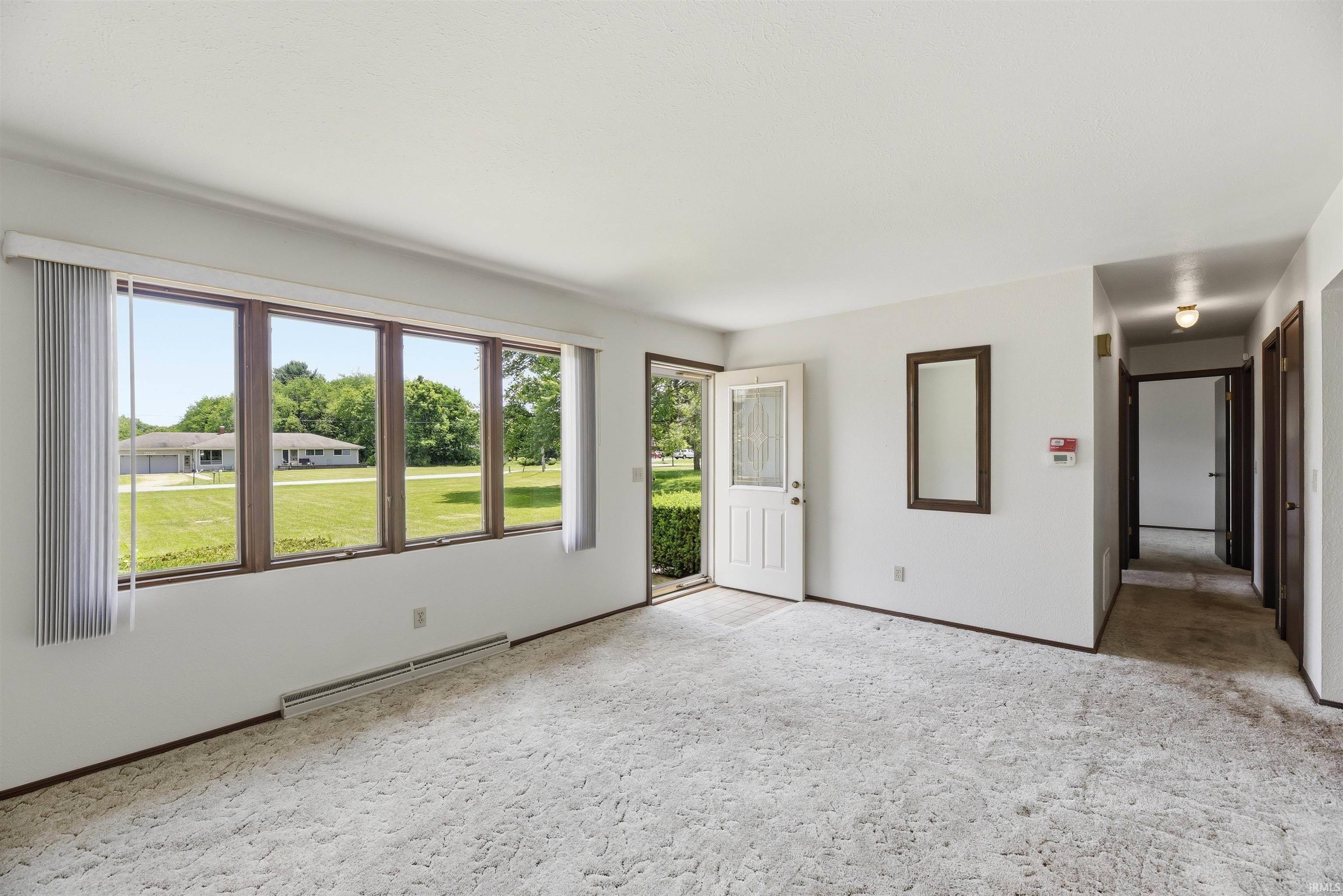6266 N 900 E RD, New Carlisle, IN 46552