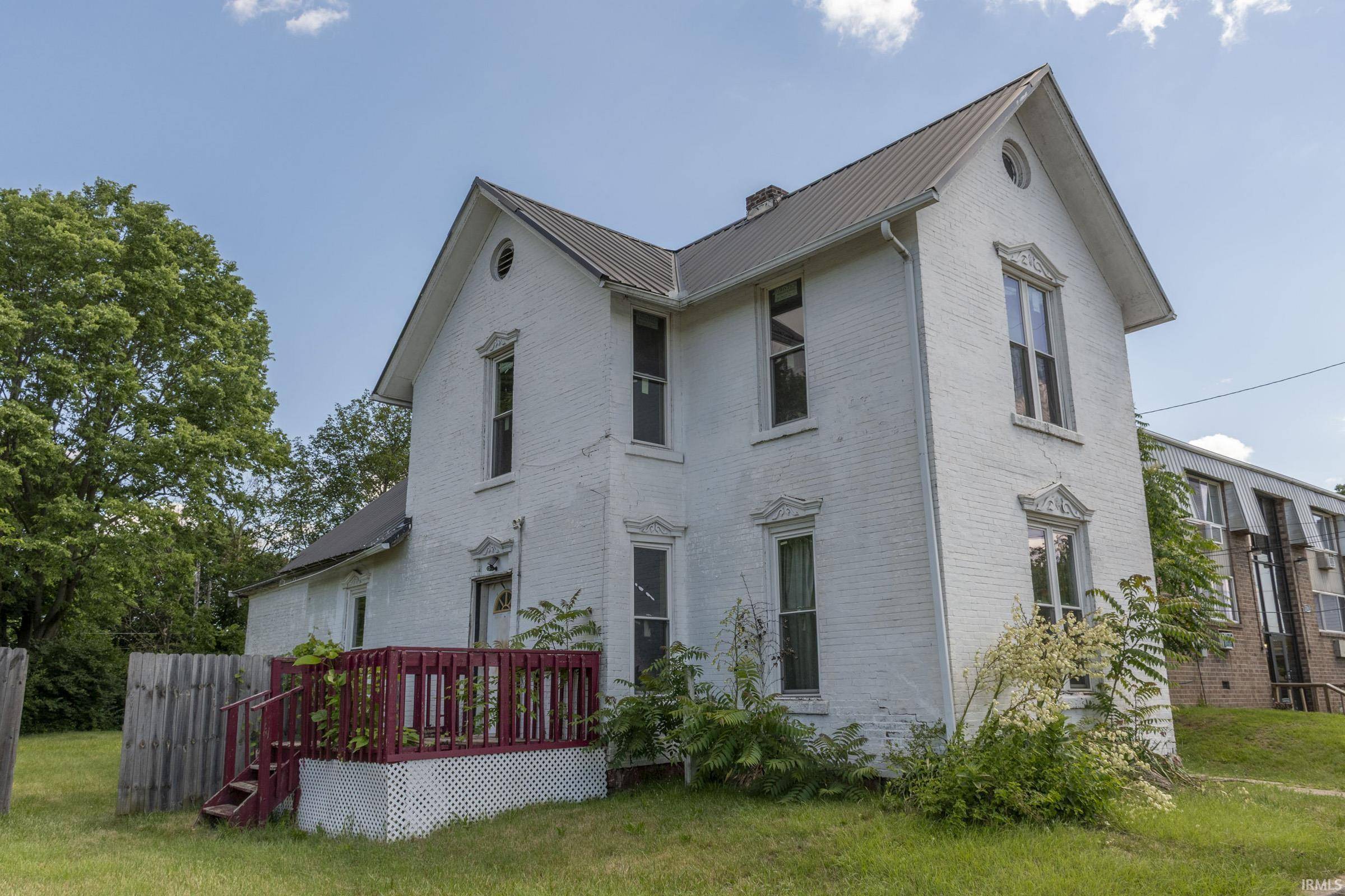 154 Middlebury ST, Elkhart, IN 46516-3736