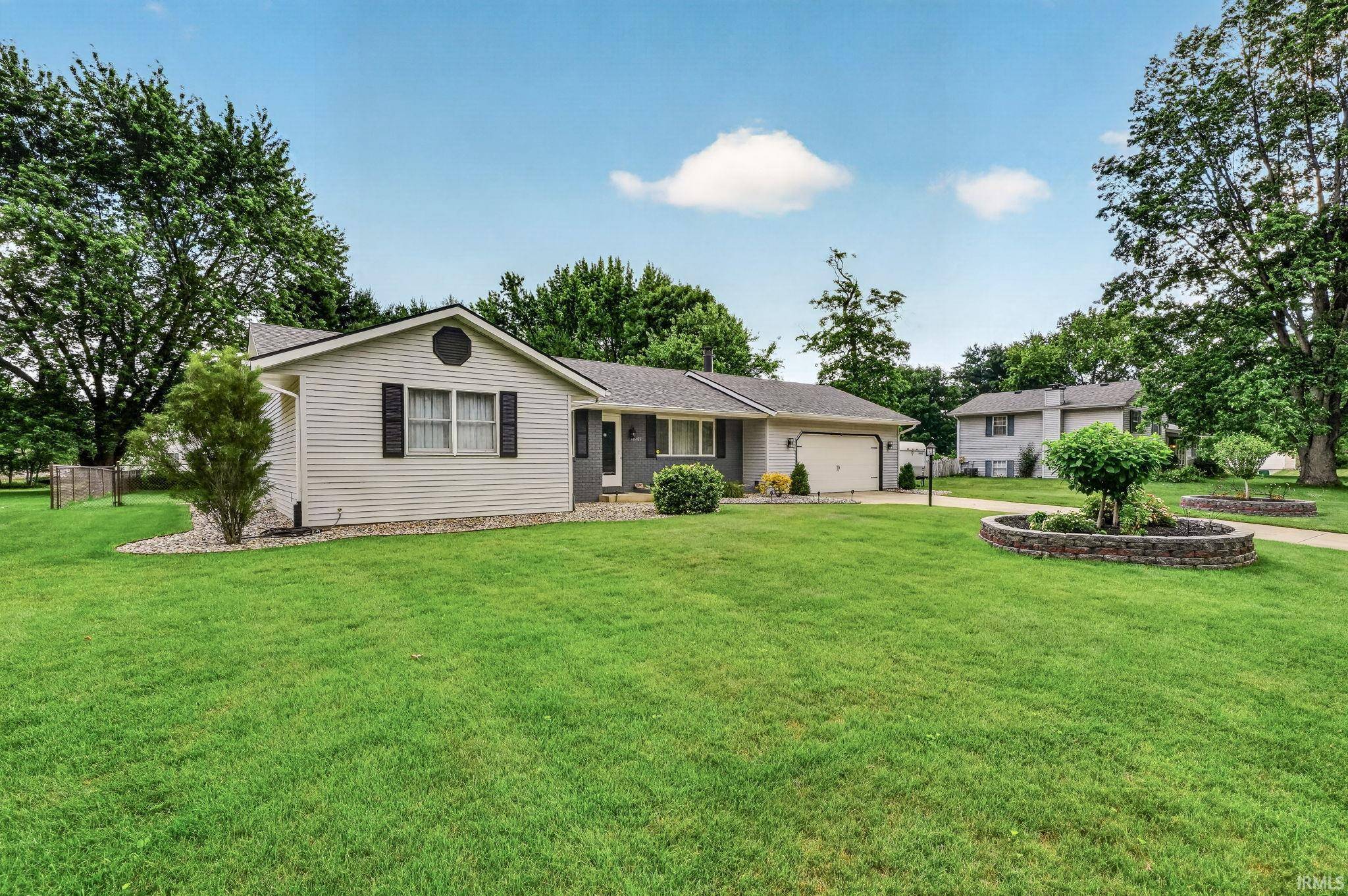 12222 N Timberline TRCE, Granger, IN 46530-9008