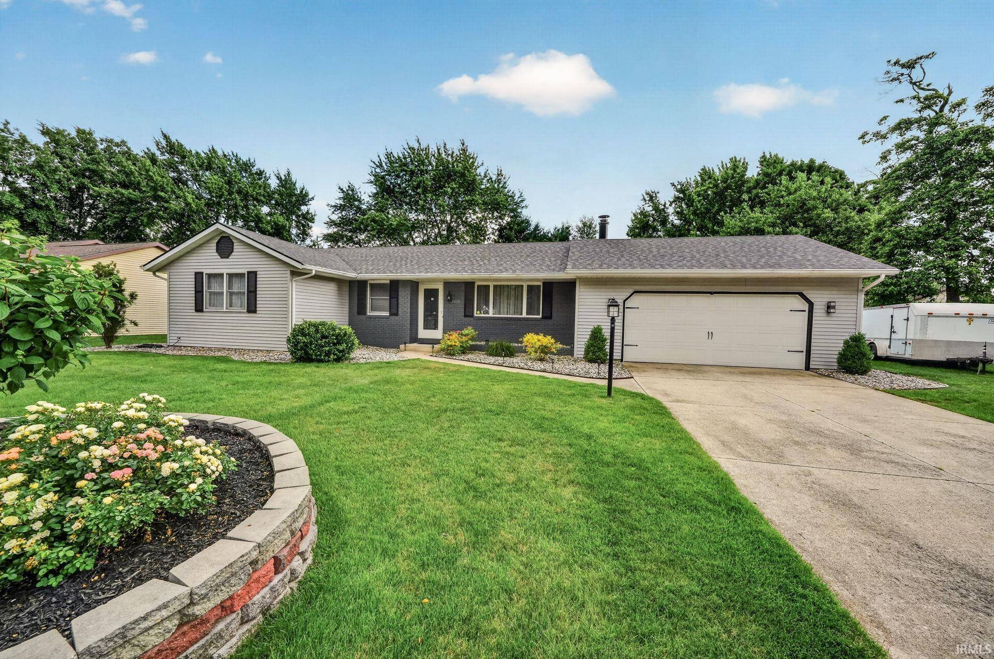 12222 N Timberline TRCE, Granger, IN 46530-9008