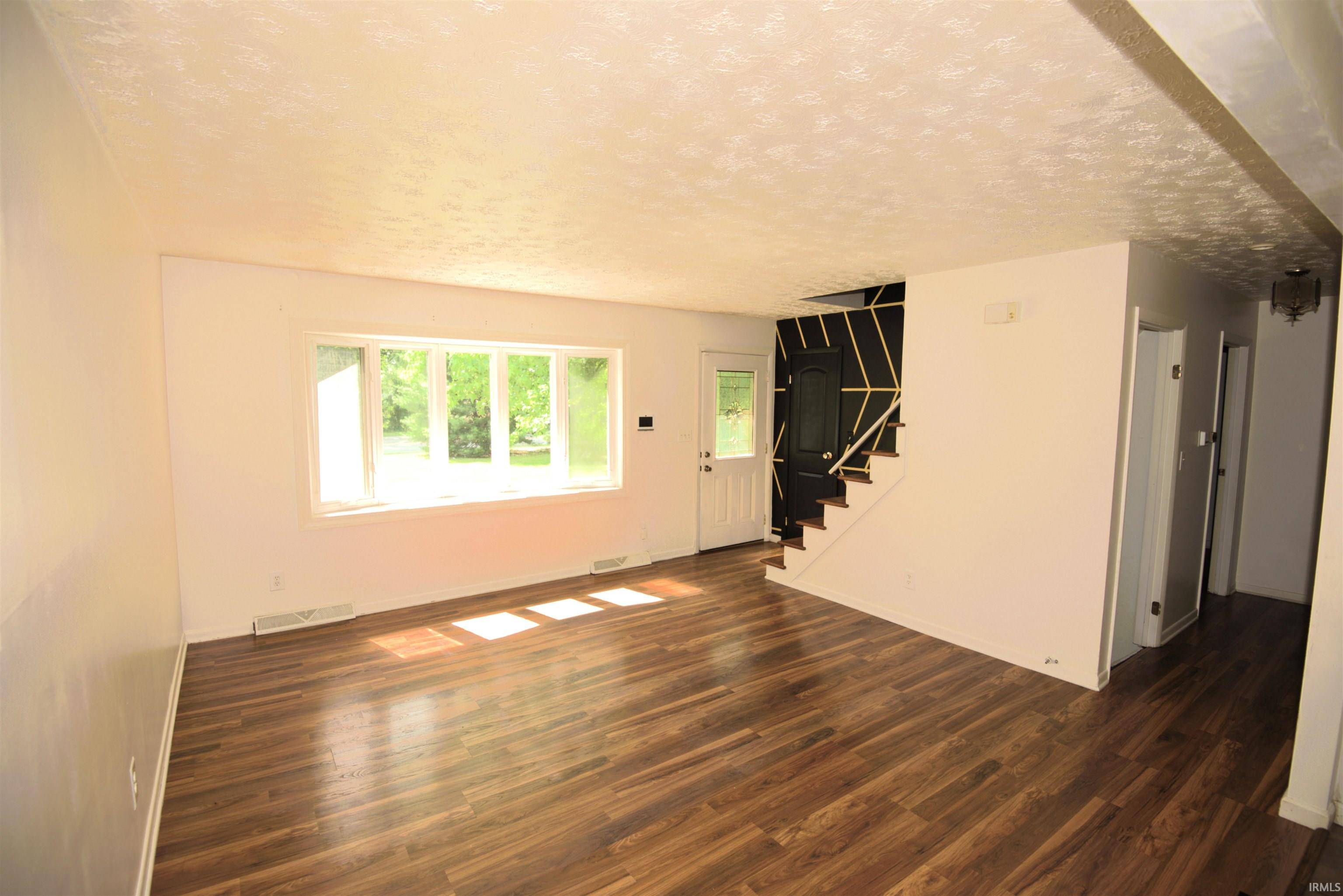 54872 Bittersweet RD, Mishawaka, IN 46545-5220