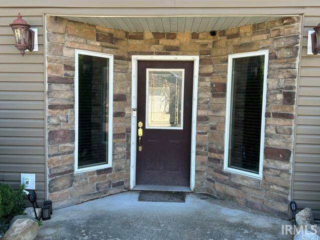 8514 Tippecanoe DR, Walkerton, IN 46574