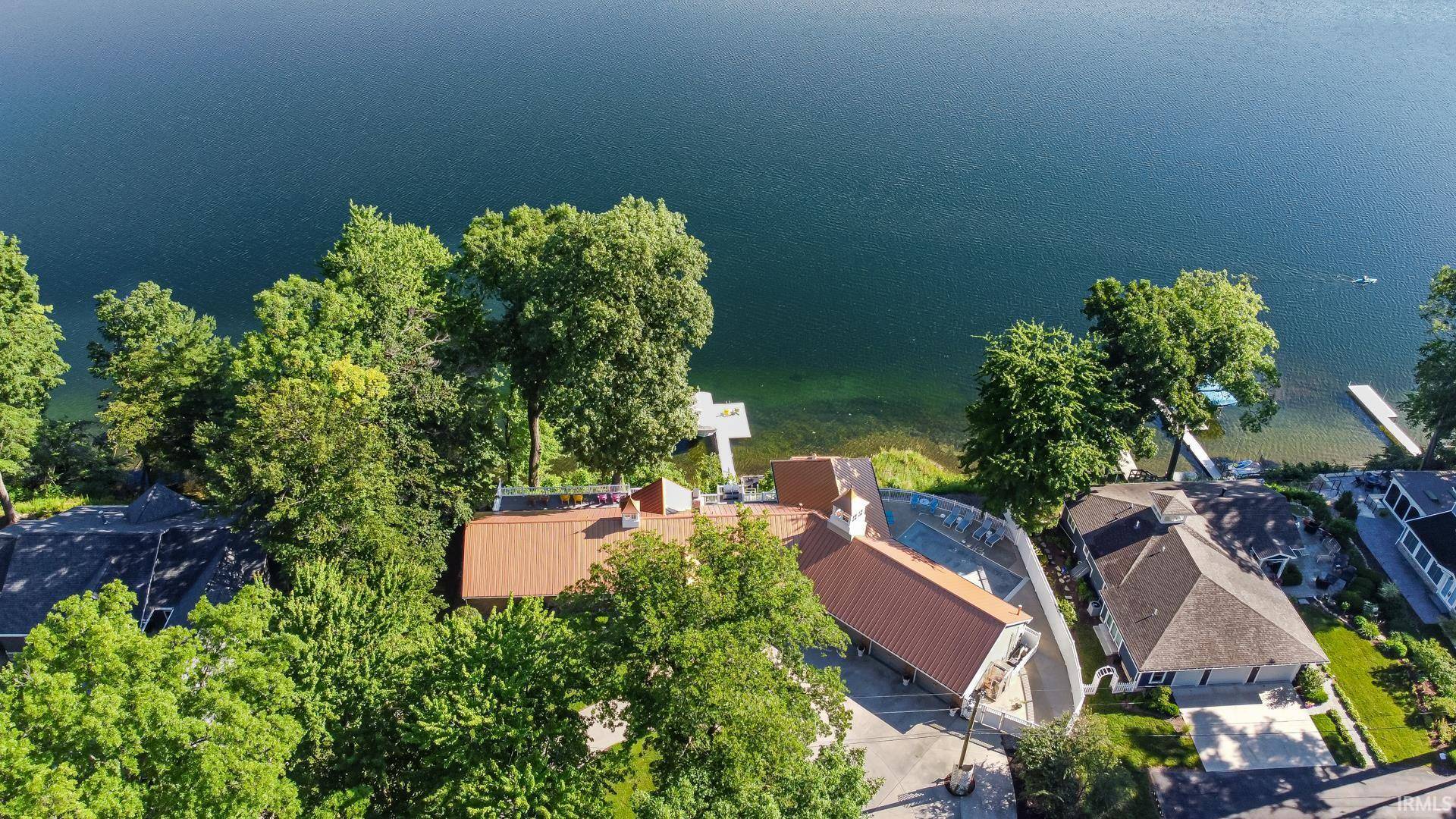 16290 Pretty Lake RD, Plymouth, IN 46563
