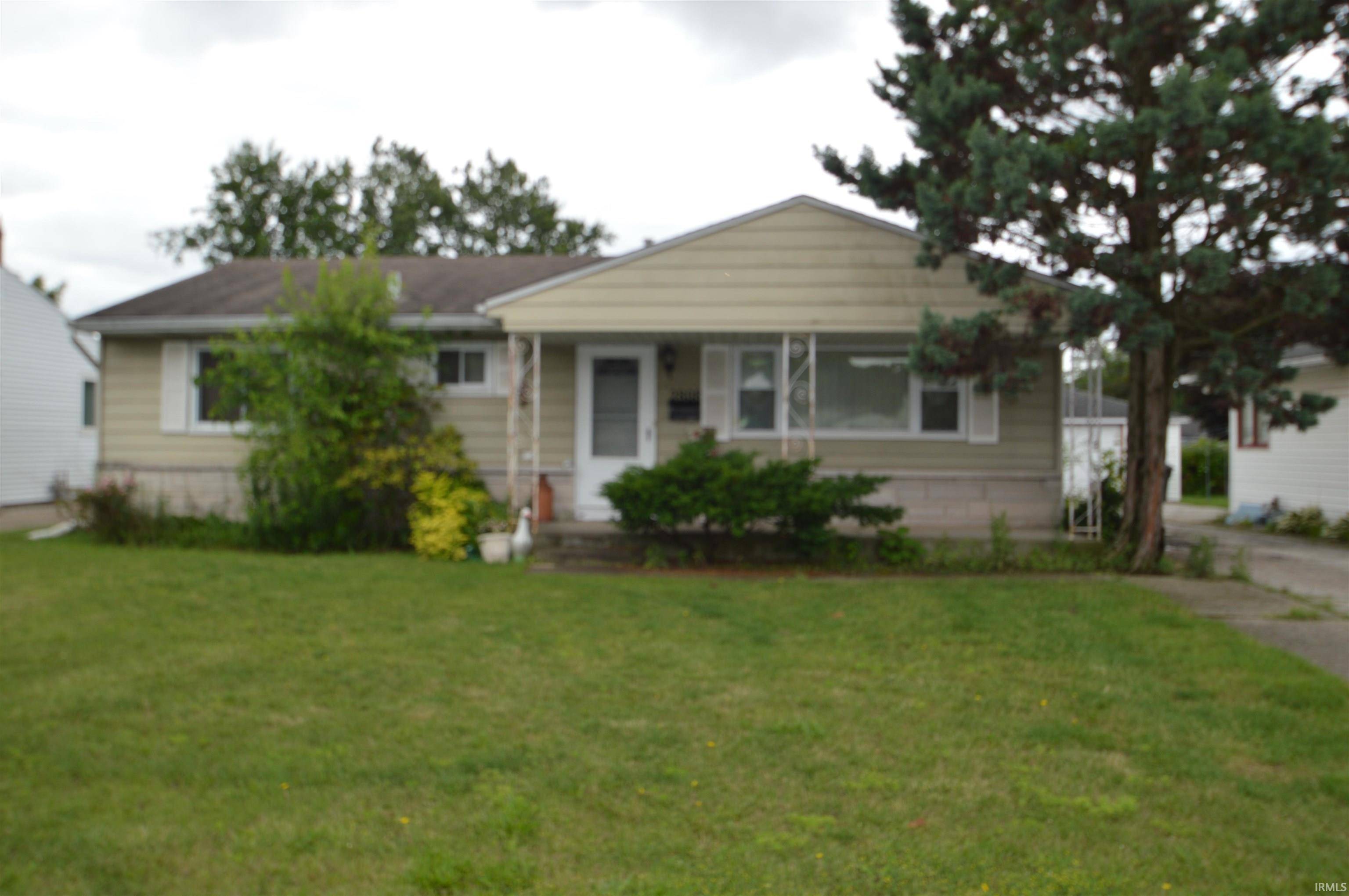 2808 Edison RD, South Bend, IN 46615-3508