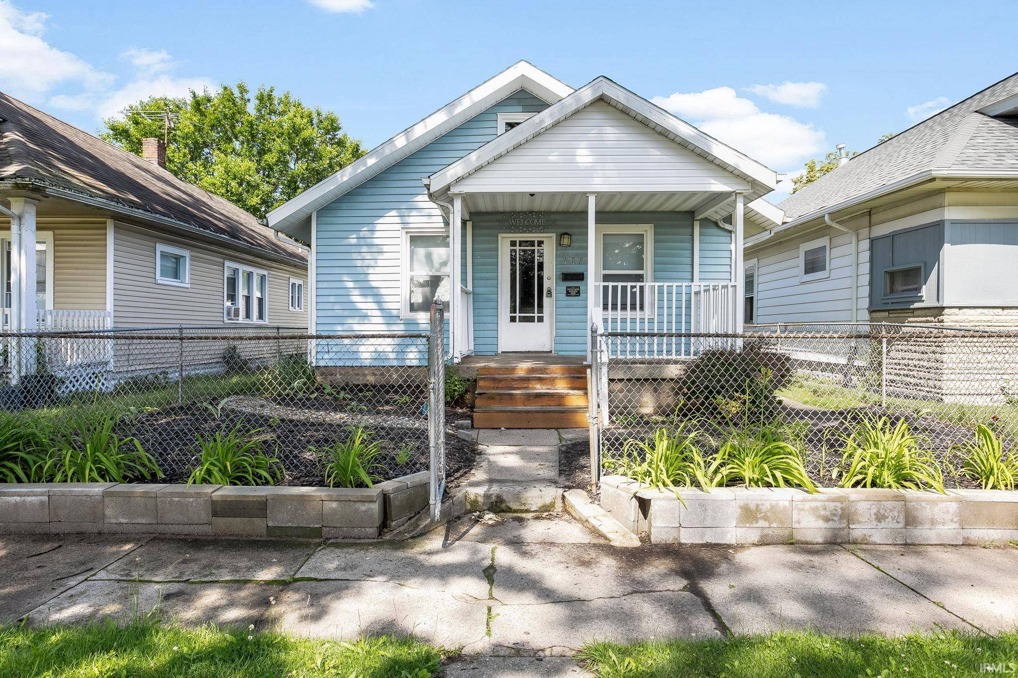 717 N Brookfield ST, South Bend, IN 46628-2306