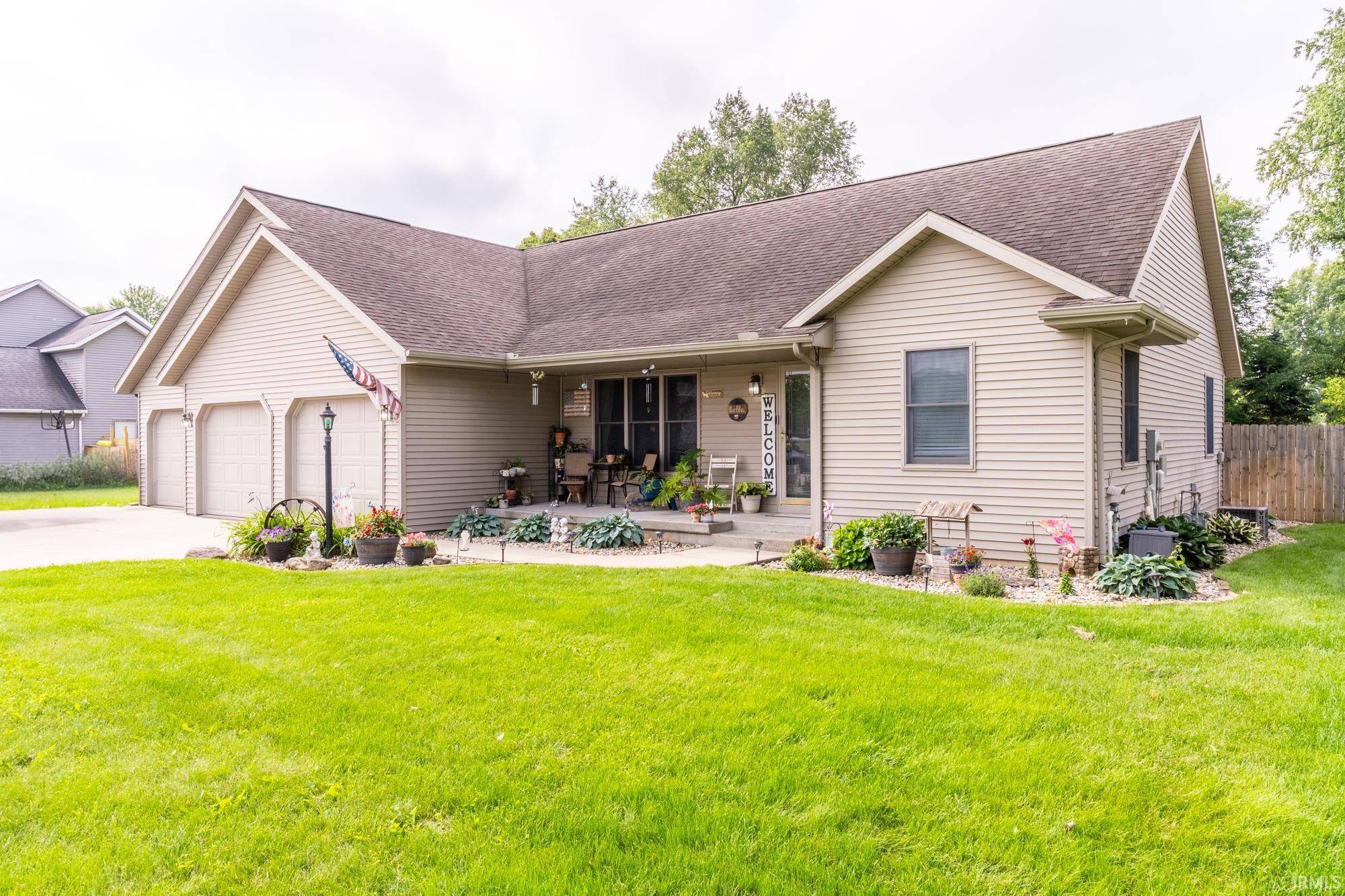 18620 Monticello DR, Goshen, IN 46528