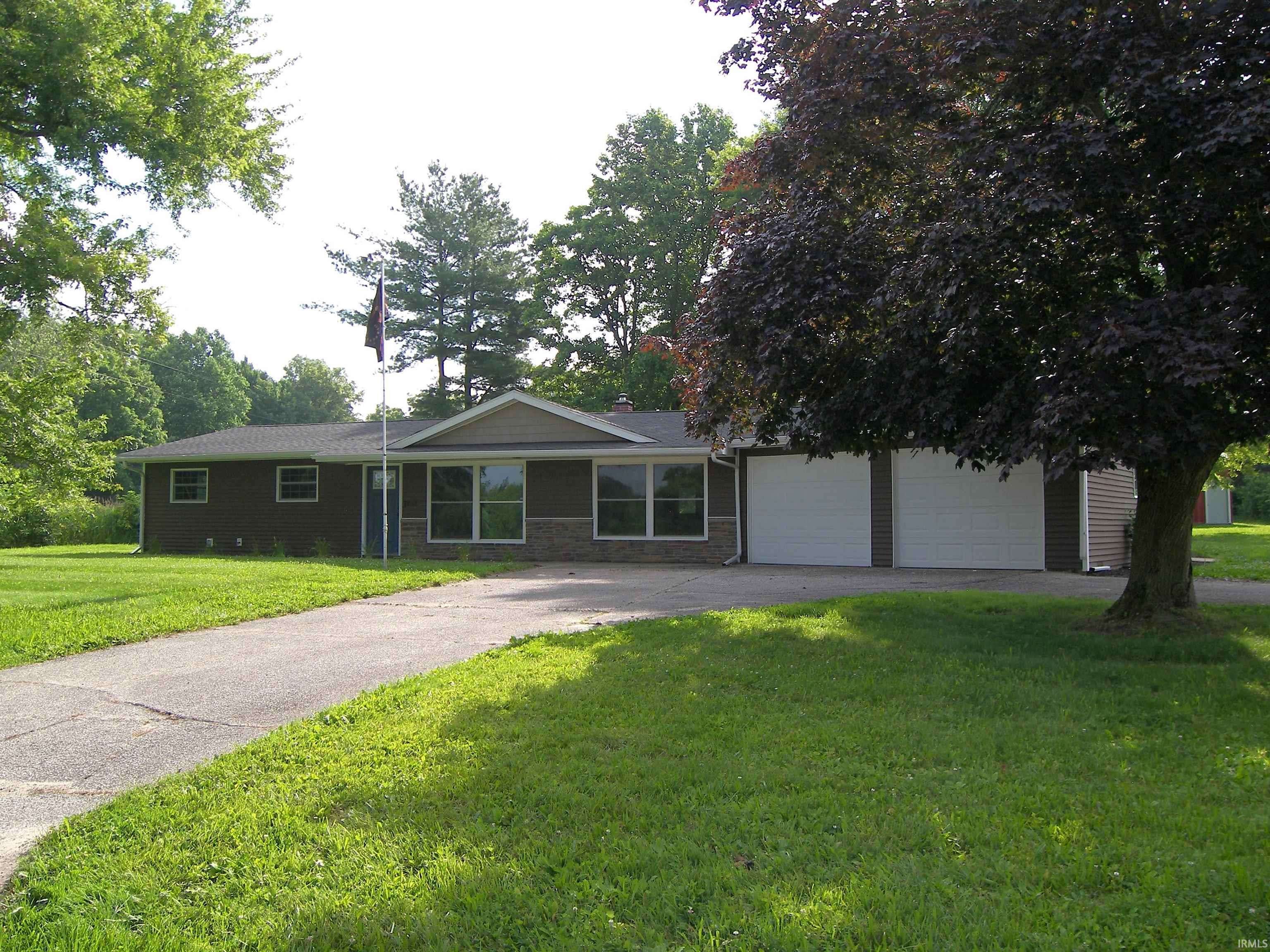 8138 Rose RD, Plymouth, IN 46563