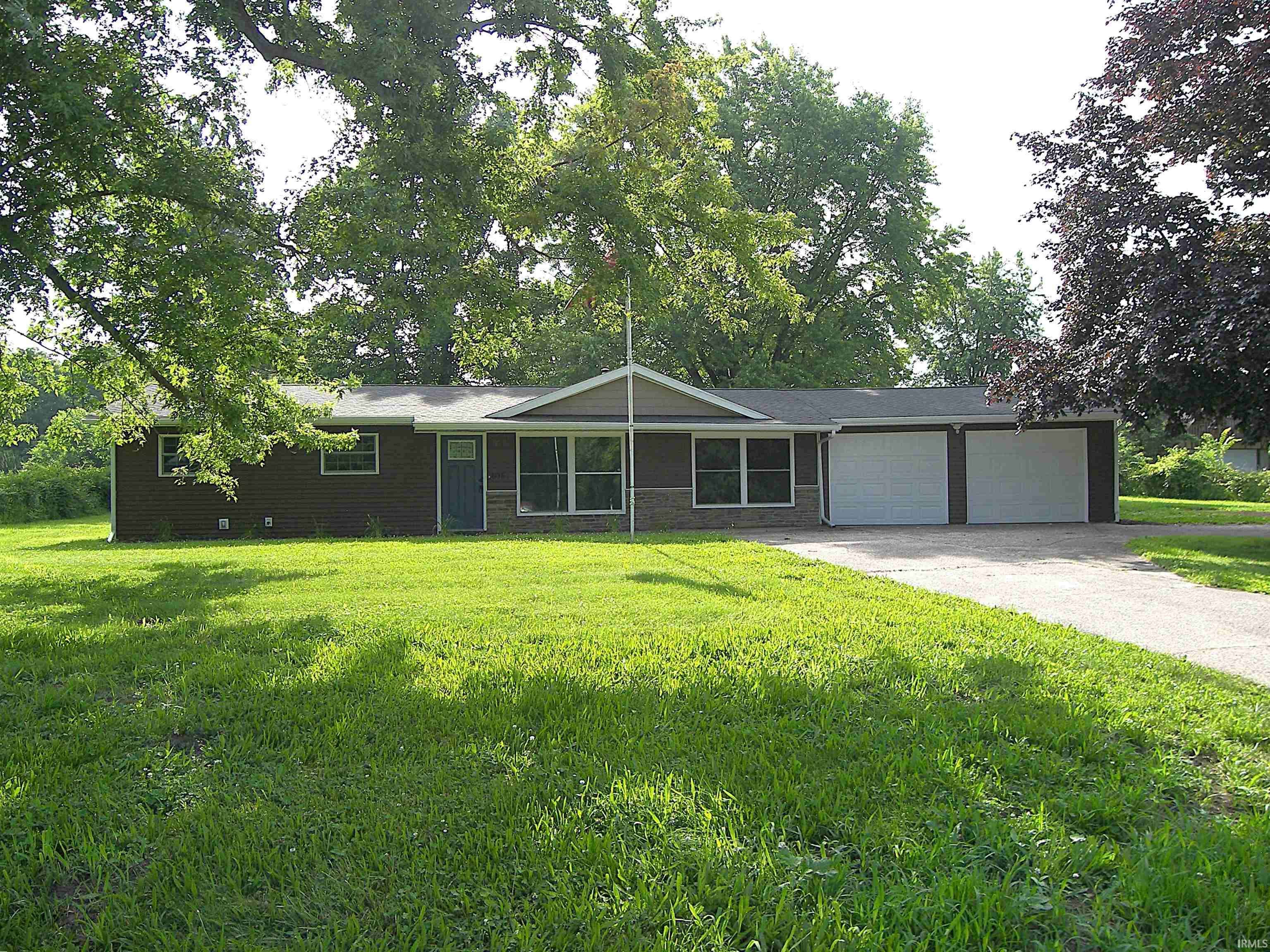 8138 Rose RD, Plymouth, IN 46563