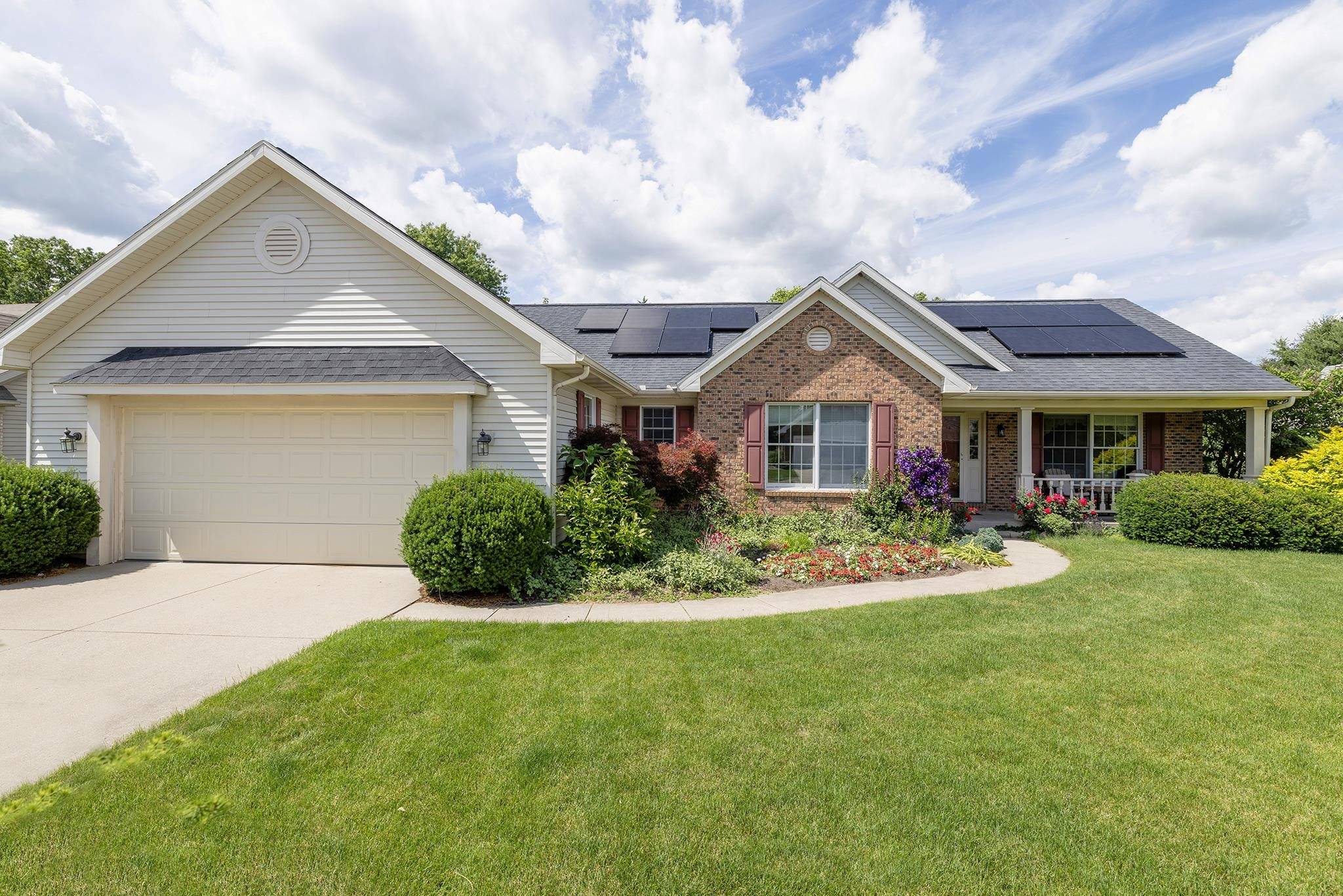 1705 Garland DR, Goshen, IN 46526