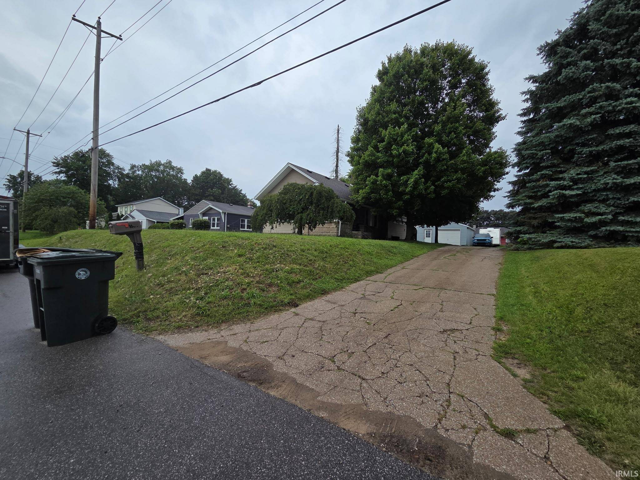 1608 Sheridan ST, South Bend, IN 46628