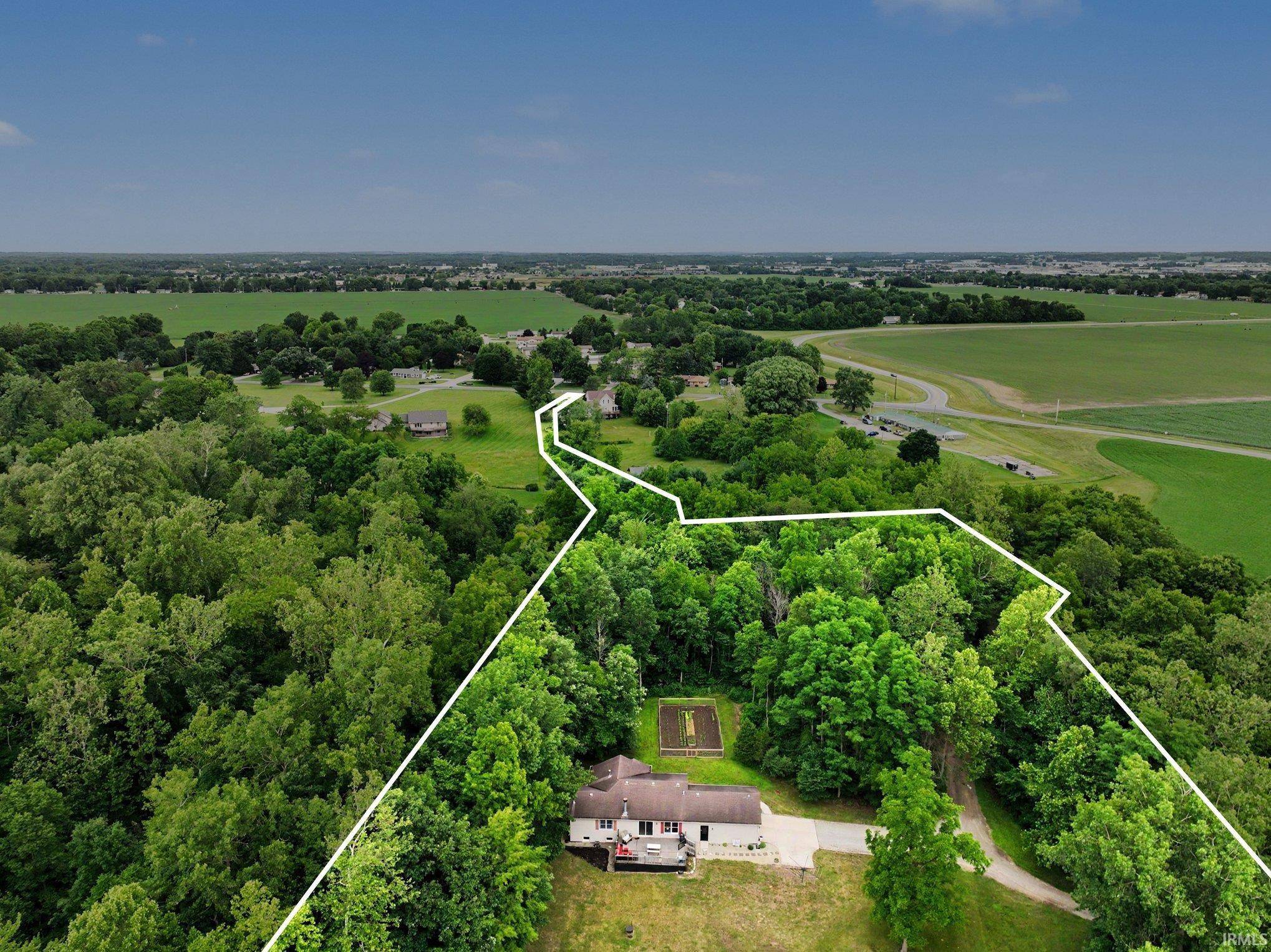 18400 County Road 42 ***, Goshen, IN 46526
