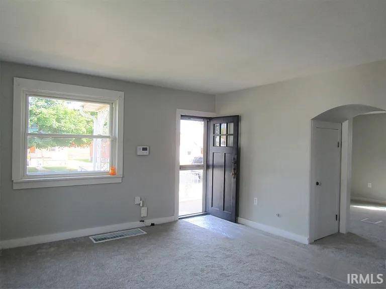 825 Camden ST, South Bend, IN 46619-3007