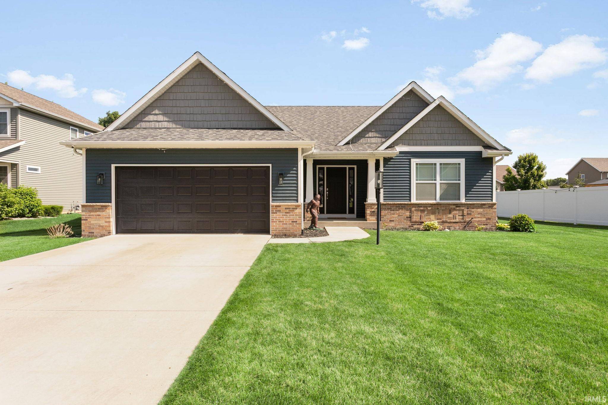 1604 Cobble Hill DR, Osceola, IN 46561-1303