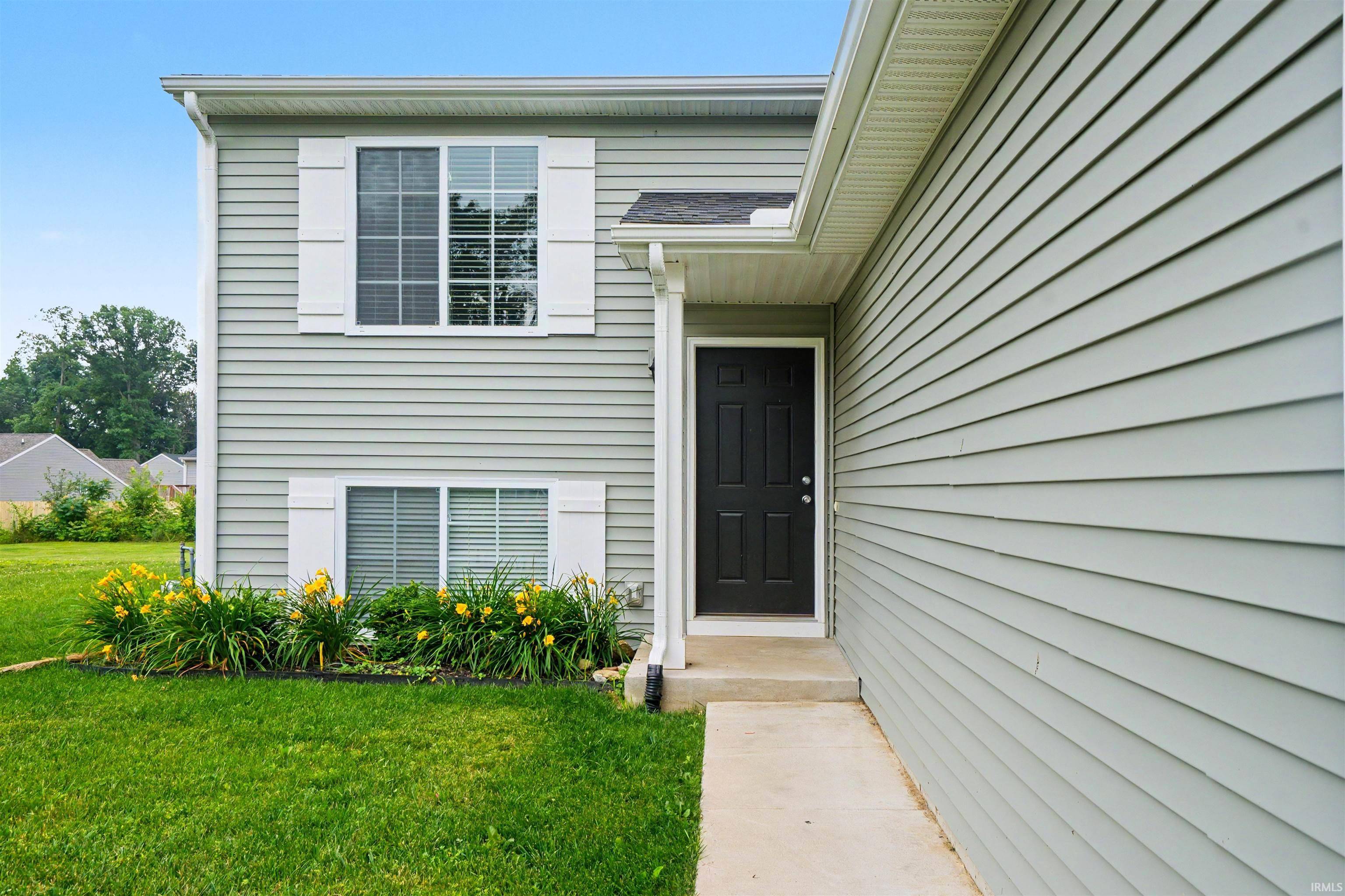 26670 Durness Woods DR, South Bend, IN 46628