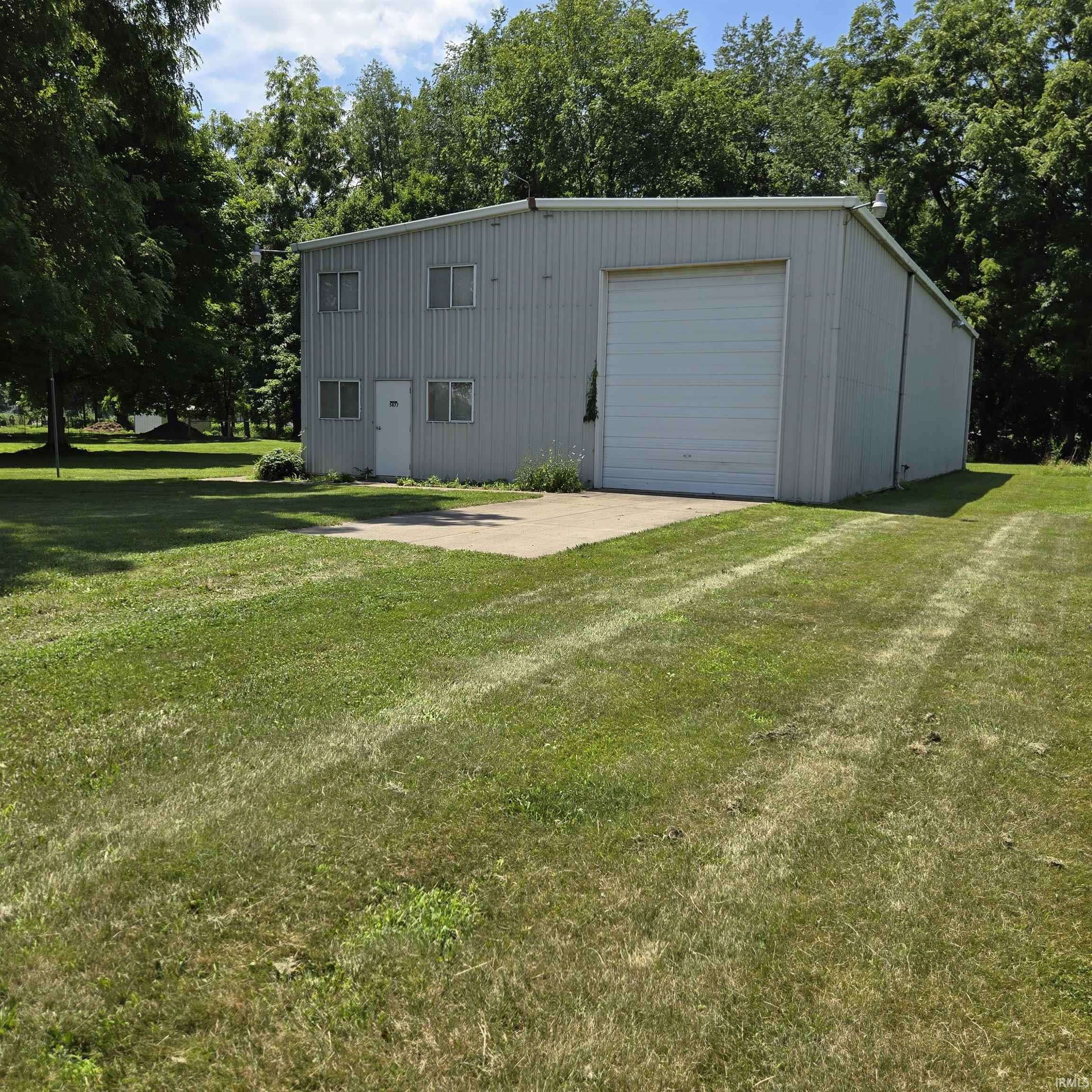 5877 Pine RD, Plymouth, IN 46563