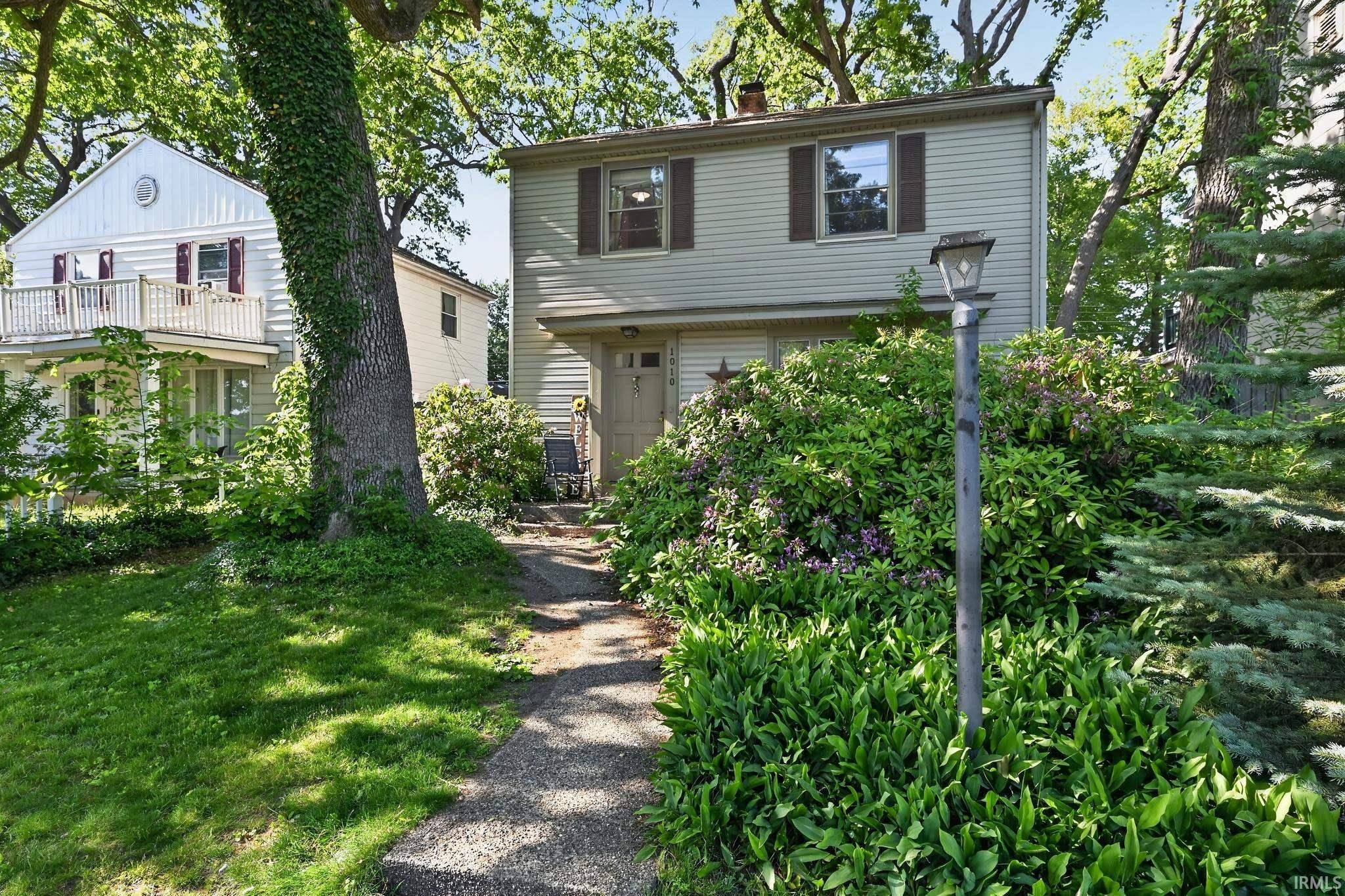 1010 W Lawrence ST, Mishawaka, IN 46545