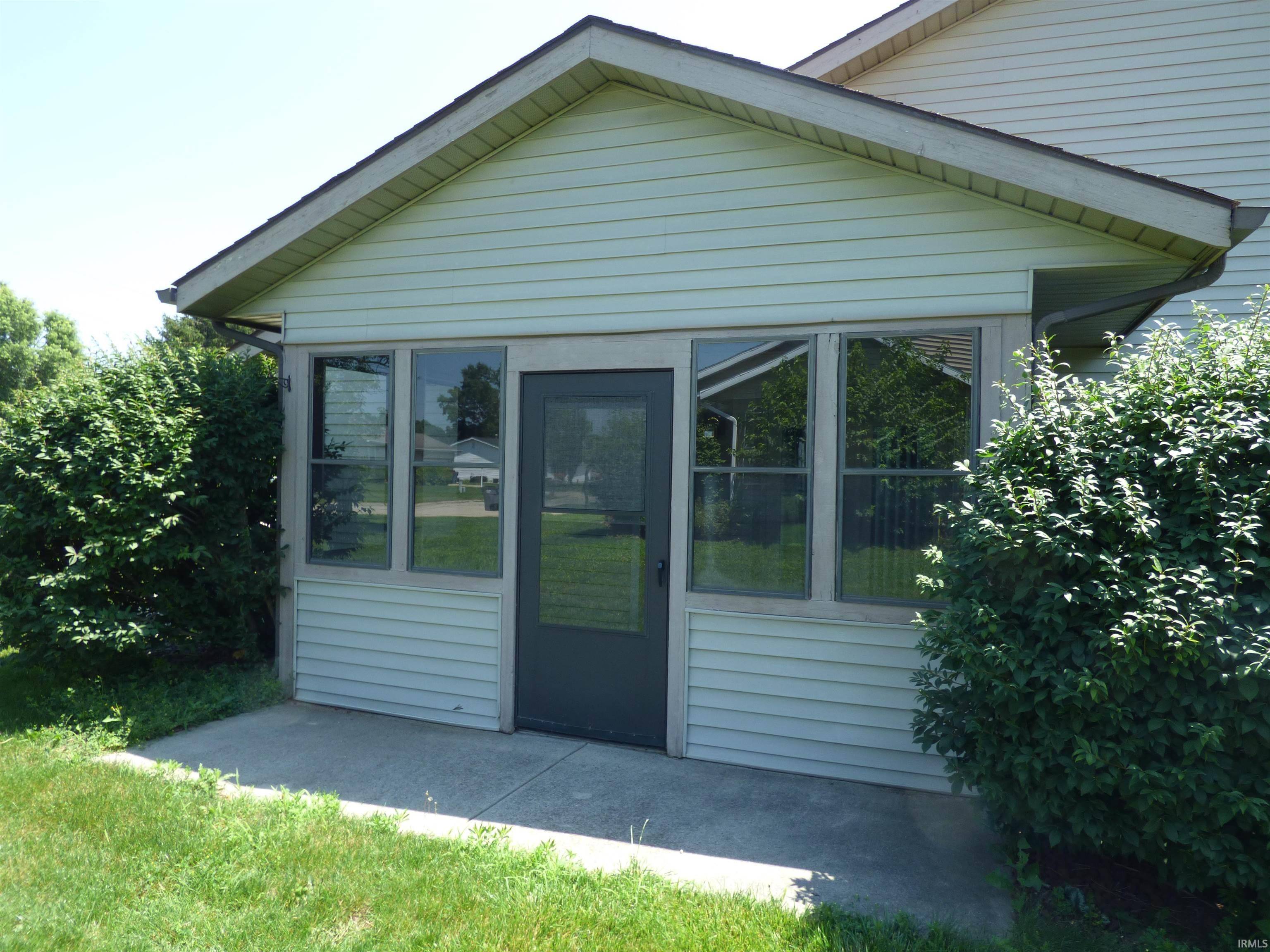 27424 Bison Ridge ST, Elkhart, IN 46514-8806