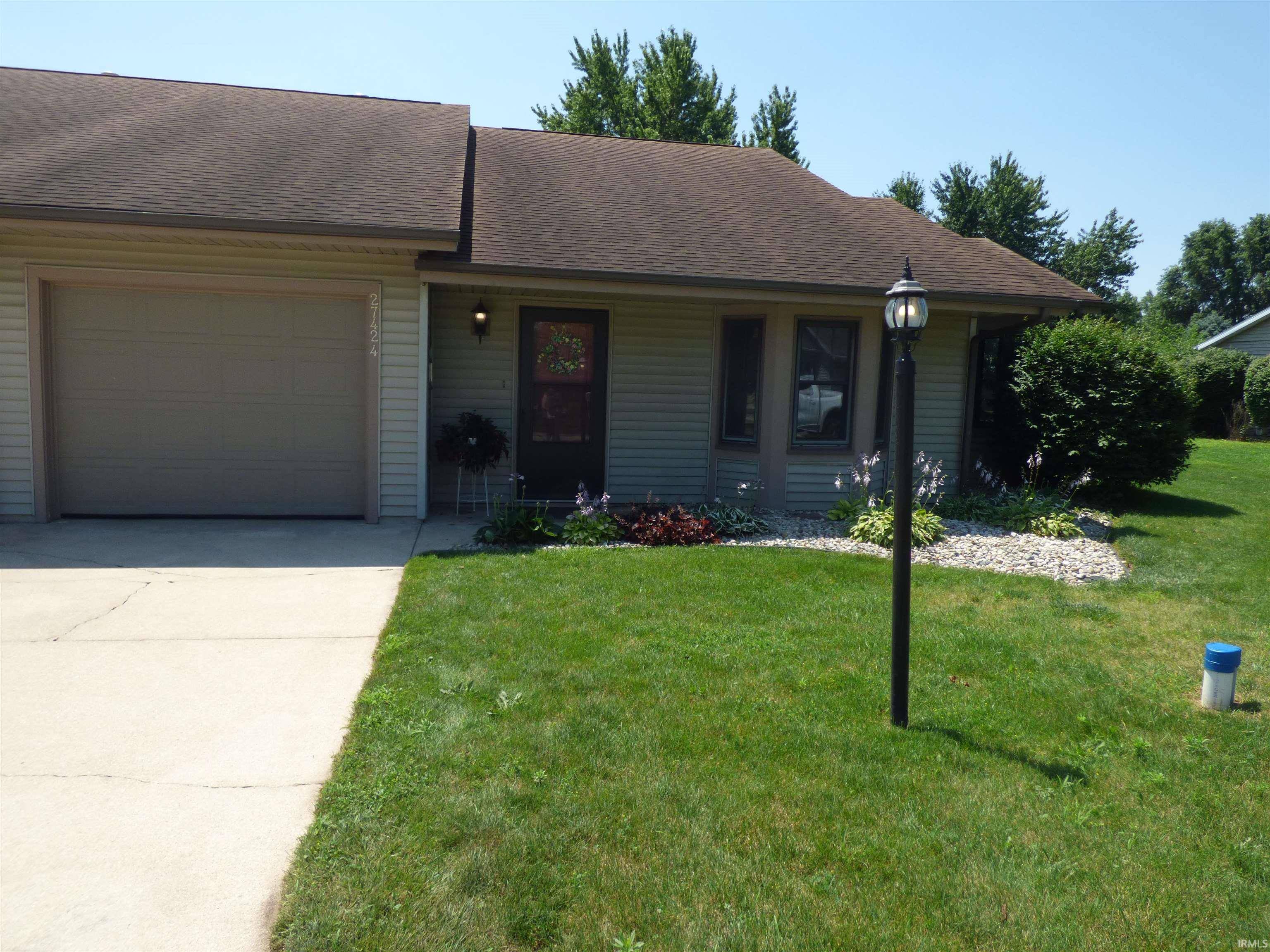 27424 Bison Ridge ST, Elkhart, IN 46514-8806