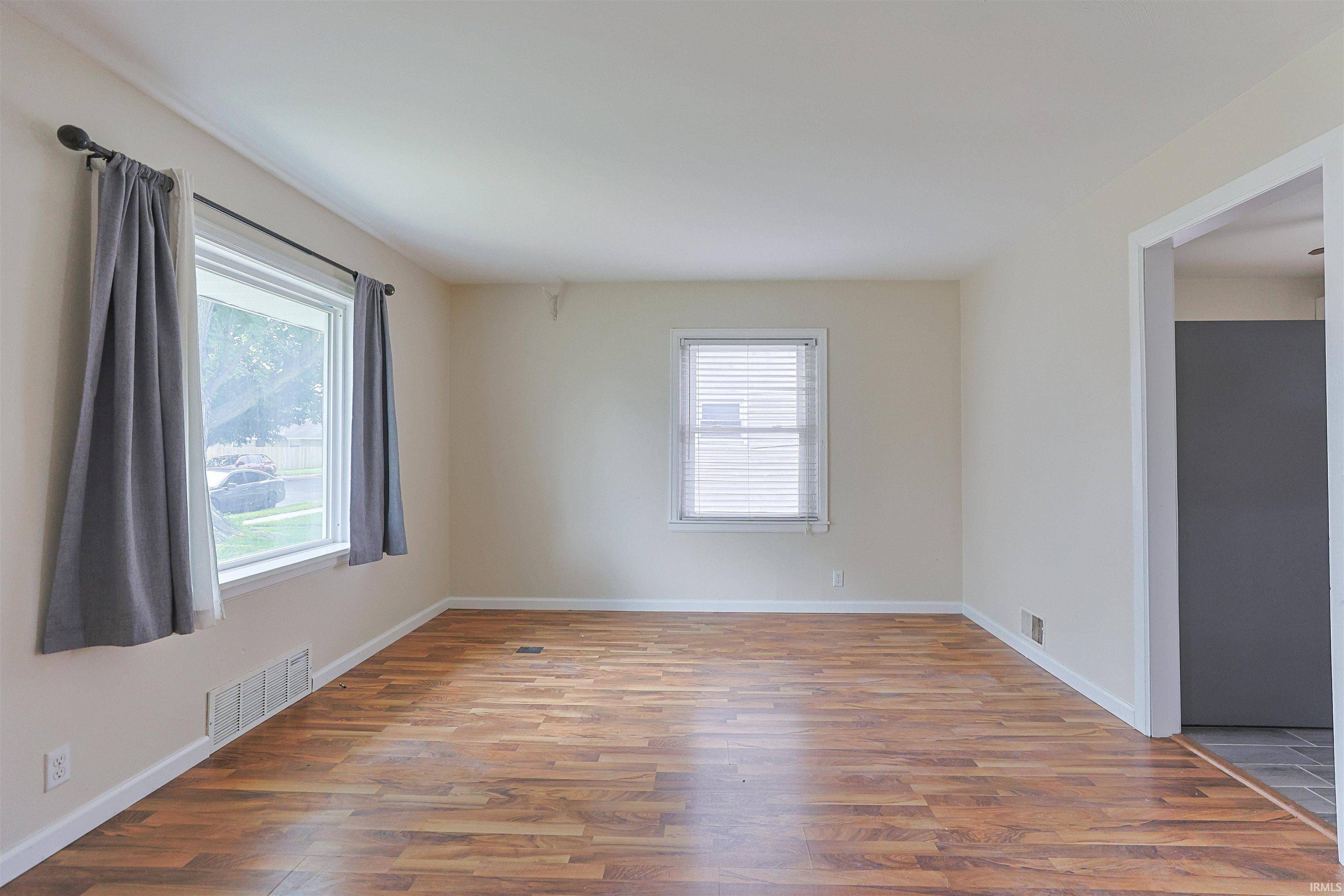 1421 Illinois ST, South Bend, IN 46628-1400
