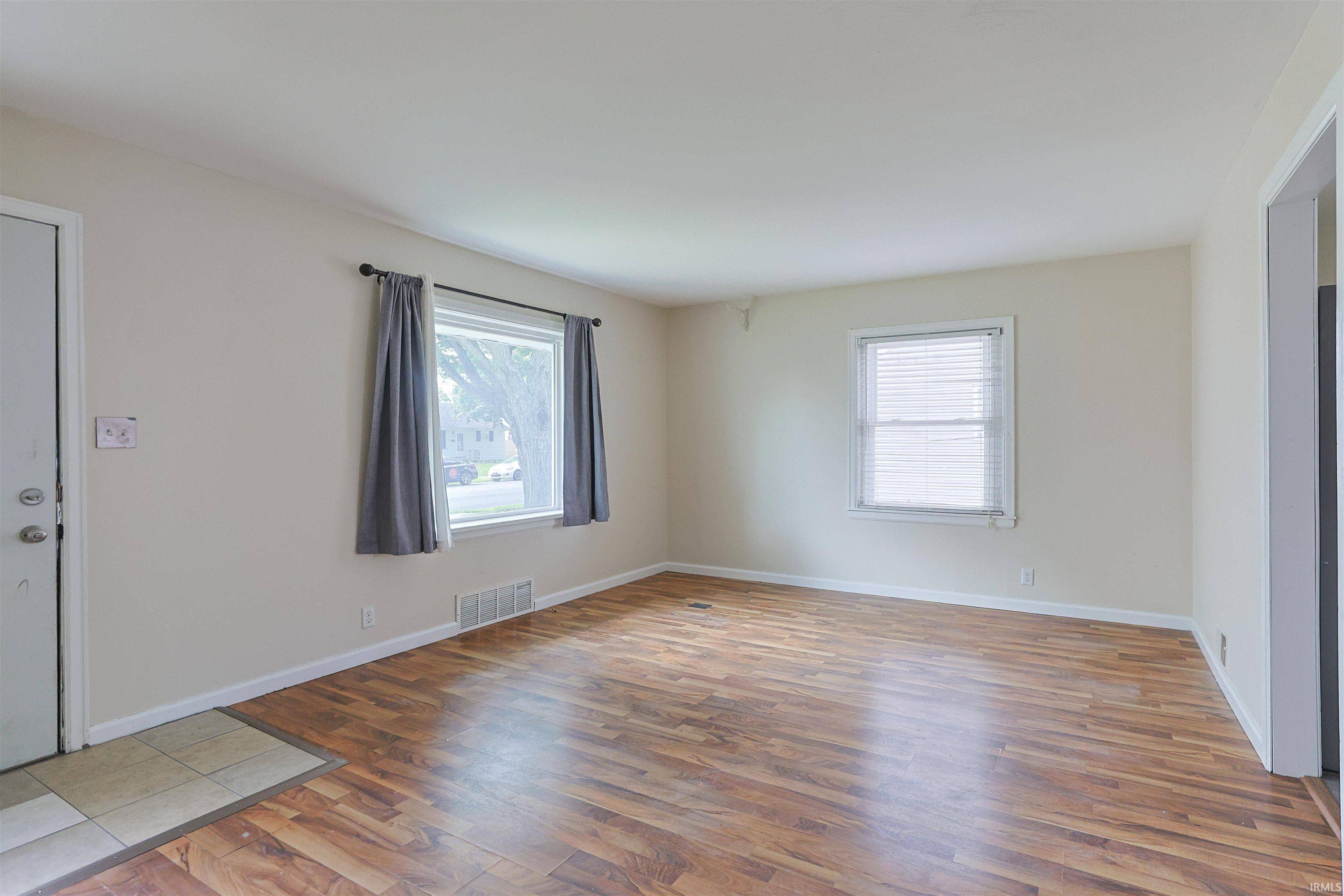 1421 Illinois ST, South Bend, IN 46628-1400