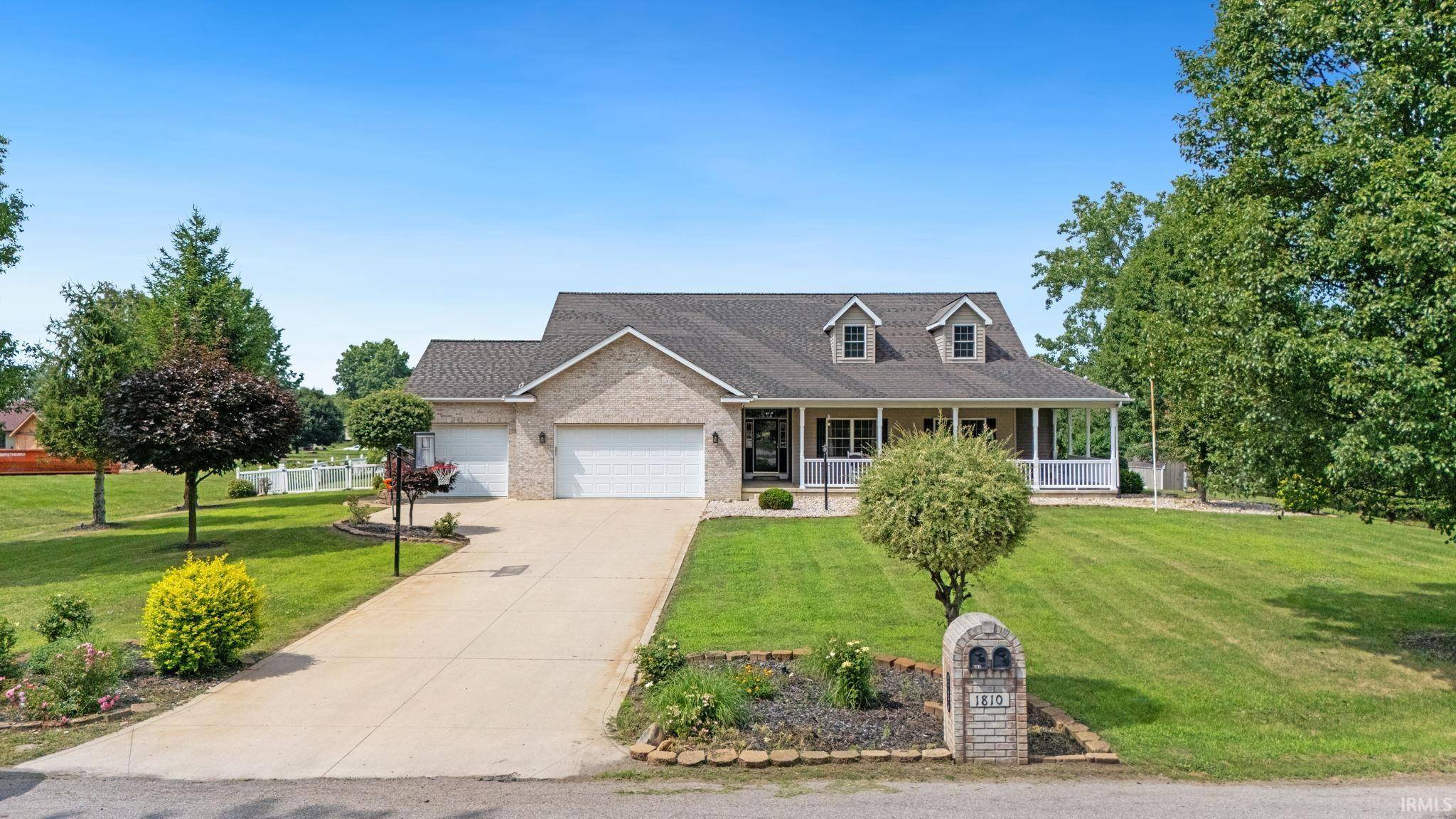 1810 E Walnut ST, Warsaw, IN 46582