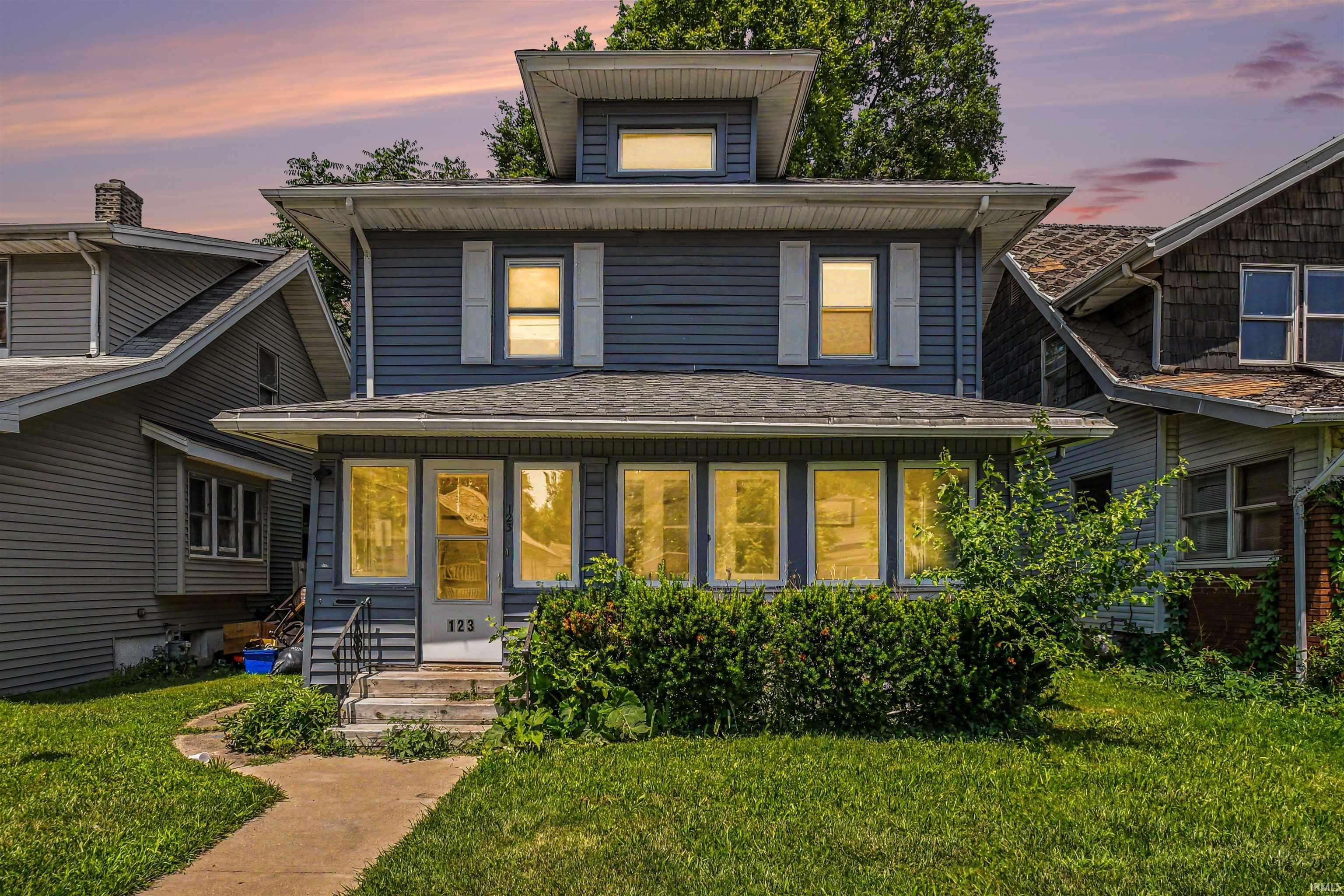 123 E Victoria ST, South Bend, IN 46614-1140