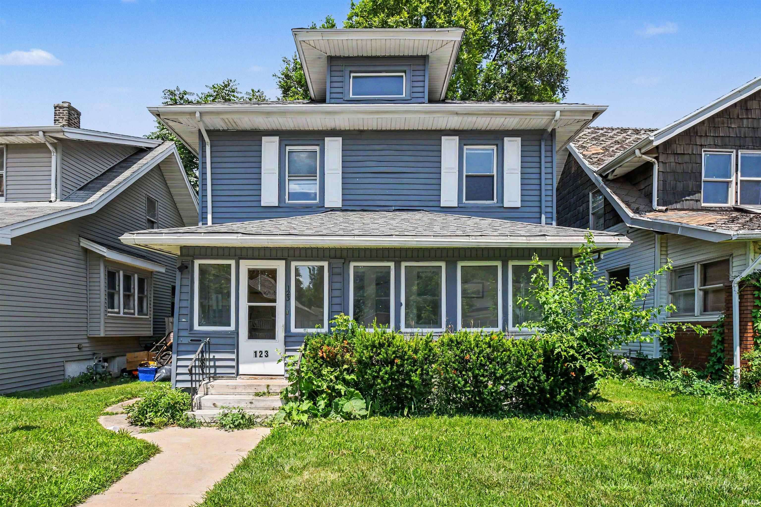123 E Victoria ST, South Bend, IN 46614-1140