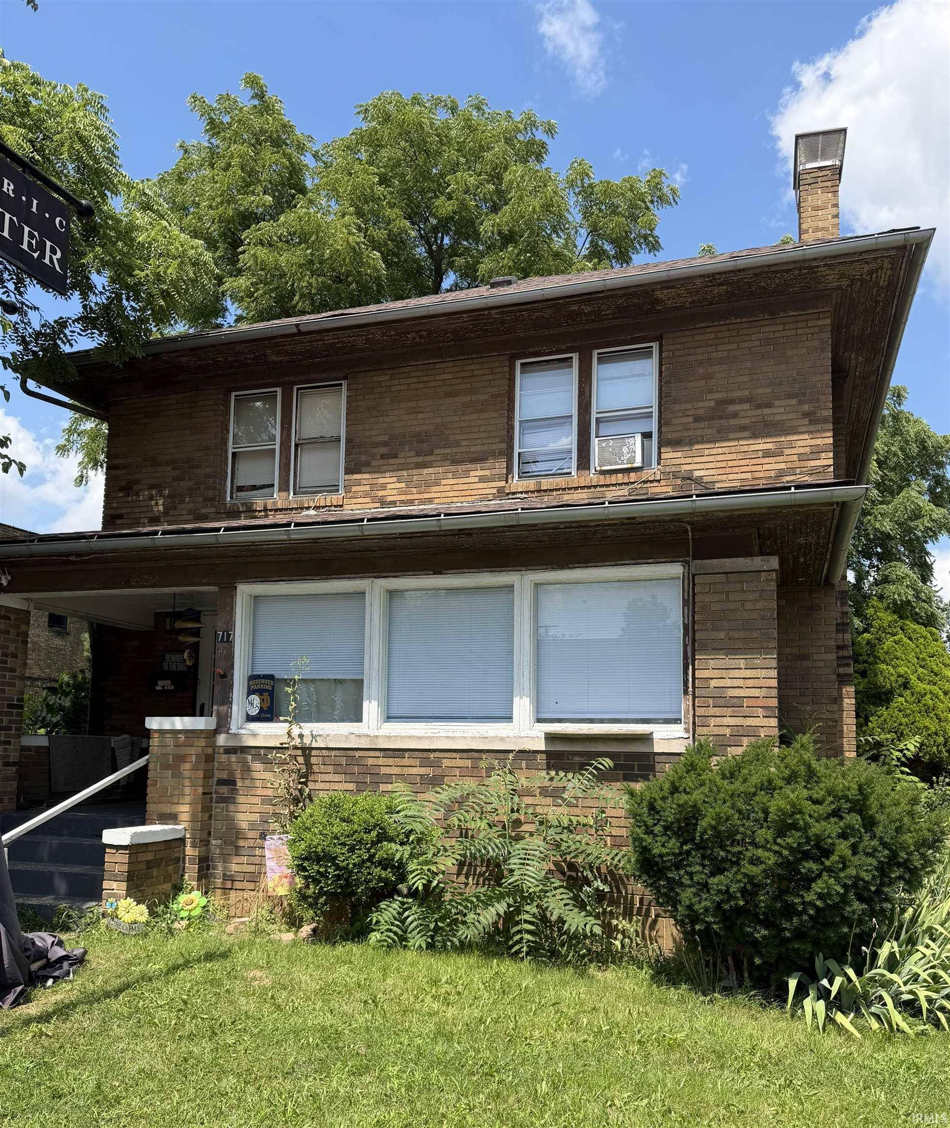 717 E Lincoln WAY, South Bend, IN 46601-3222