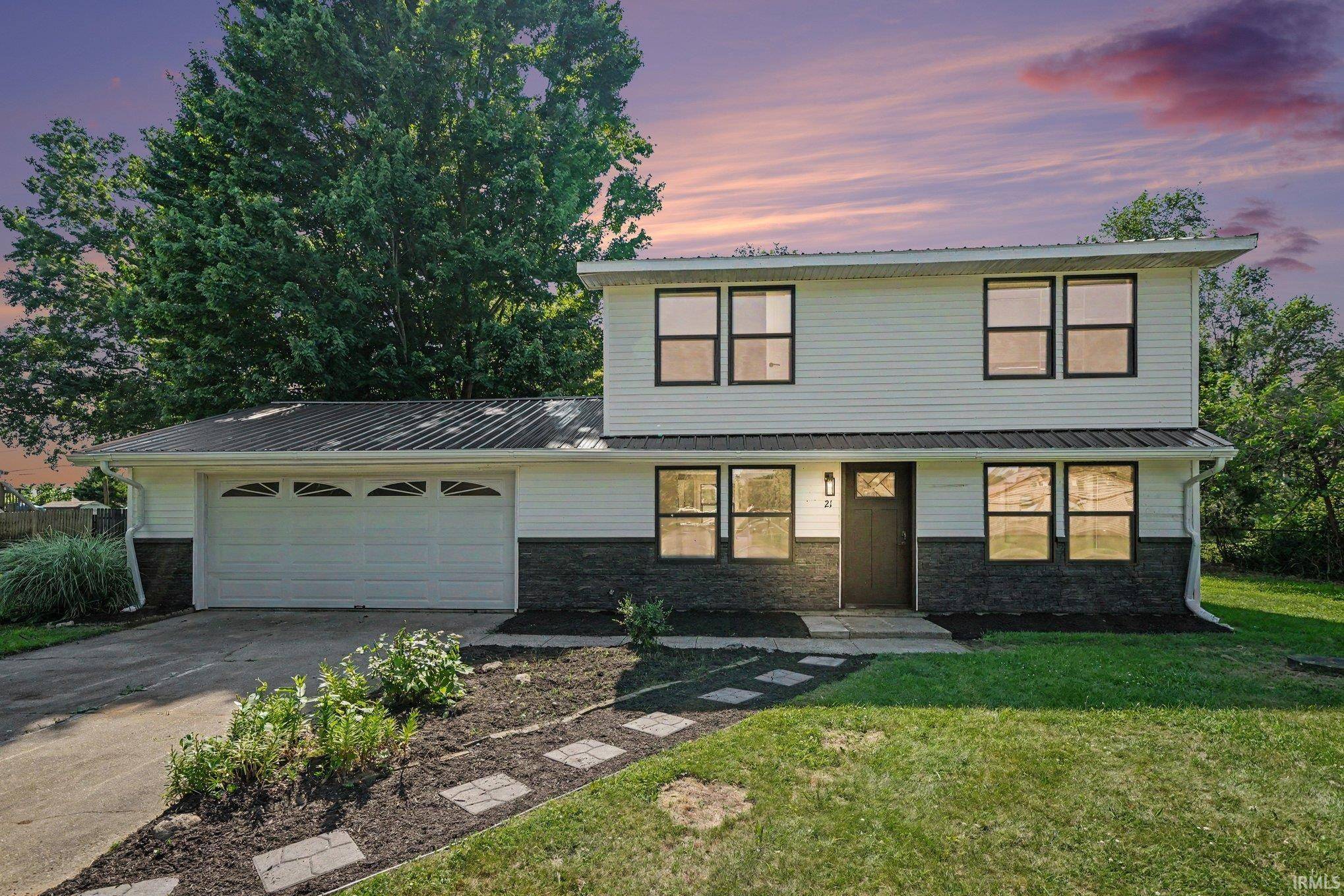 21 Barberry DR, Osceola, IN 46561