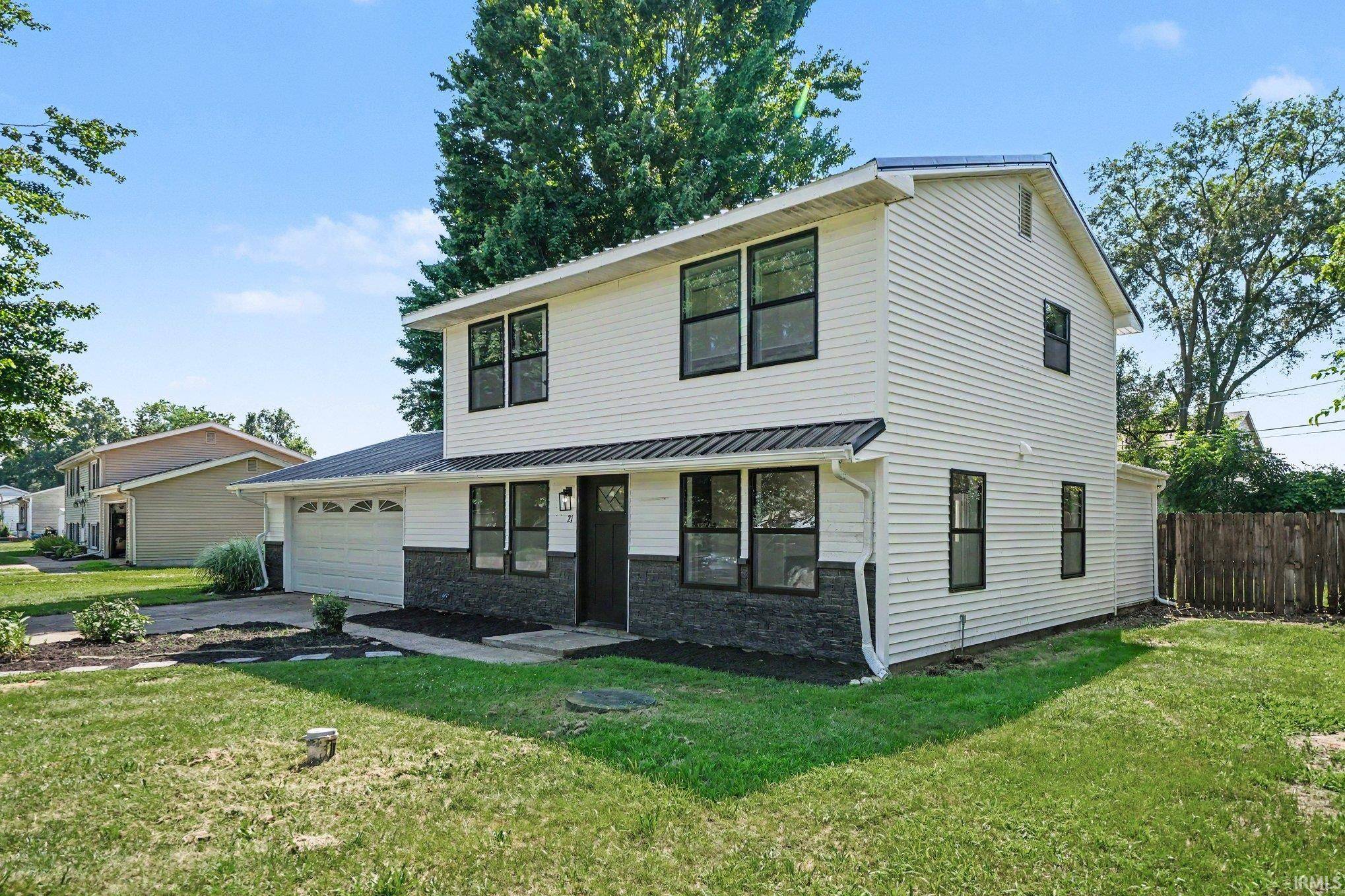 21 Barberry DR, Osceola, IN 46561