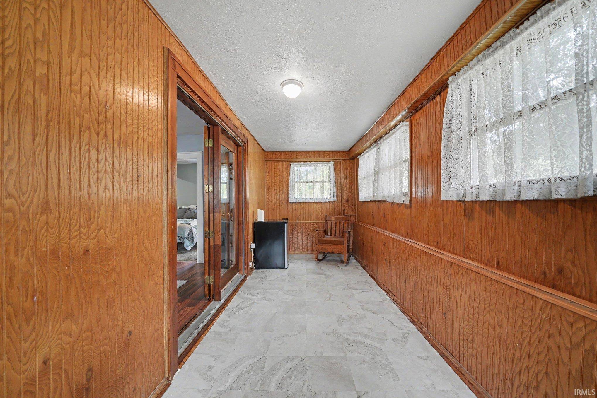 920 W Broadway ST, Mishawaka, IN 46545-5934