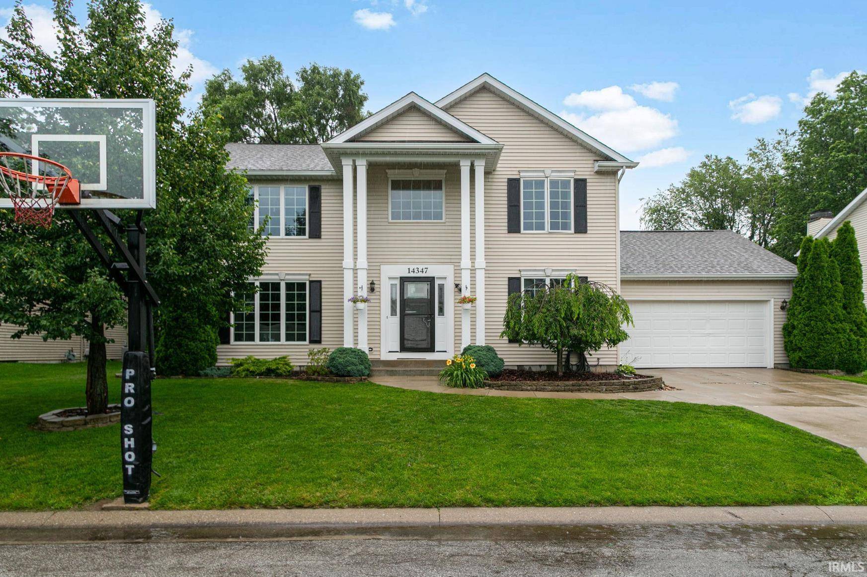 14347 Old Pine LN, Mishawaka, IN 46545-1855